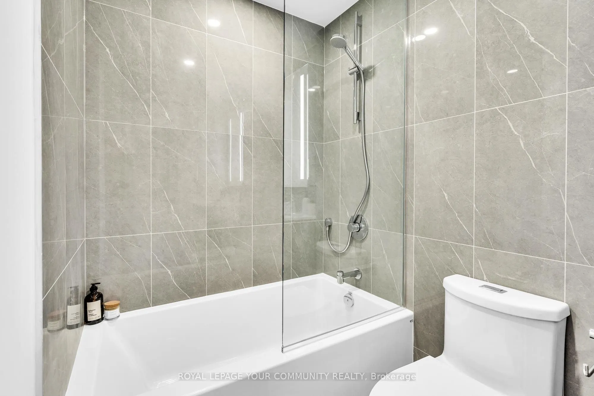 10 Inn on the Parc Drive, #101