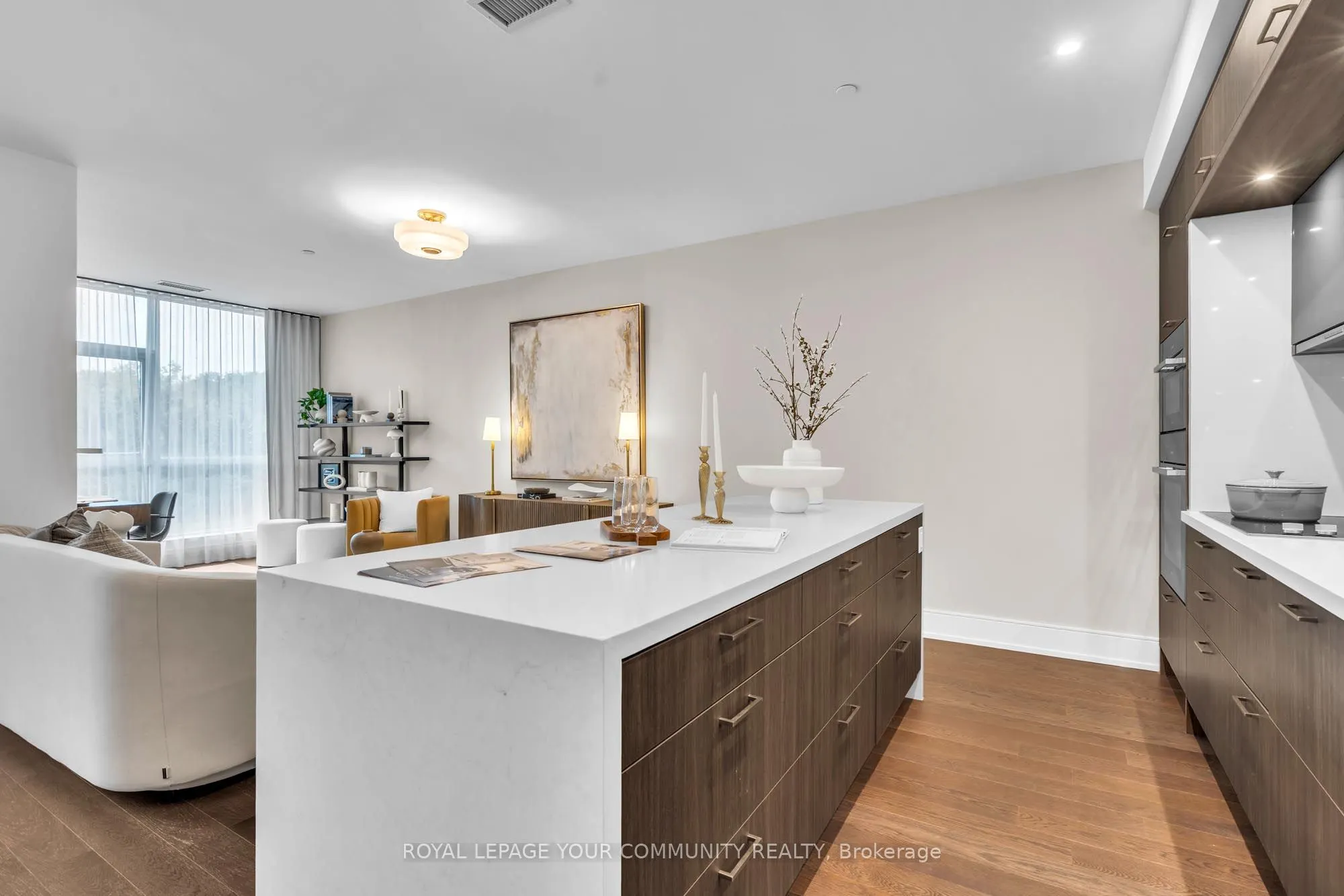 10 Inn on the Parc Drive, #101