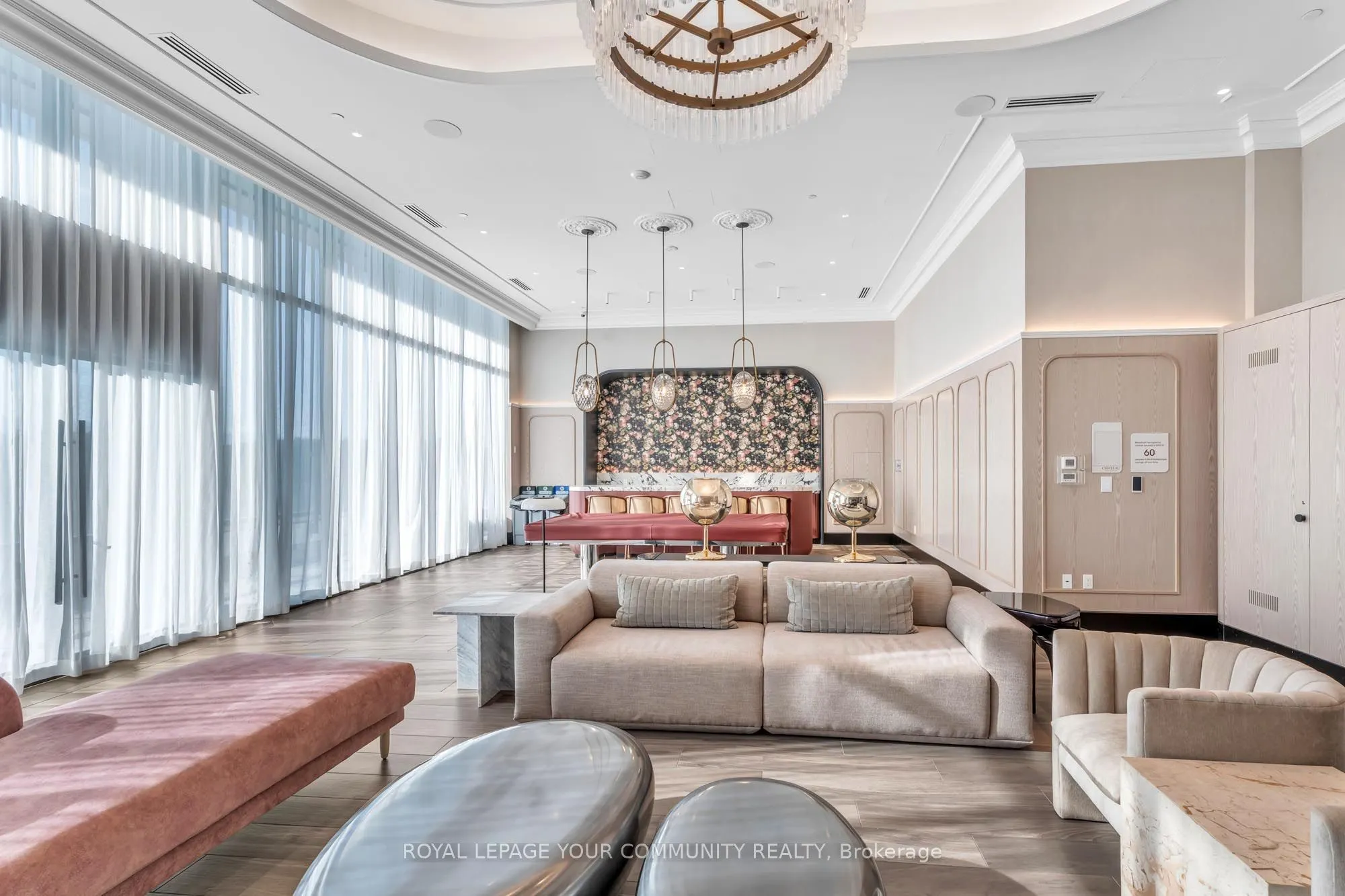 10 Inn on the Parc Drive, #101
