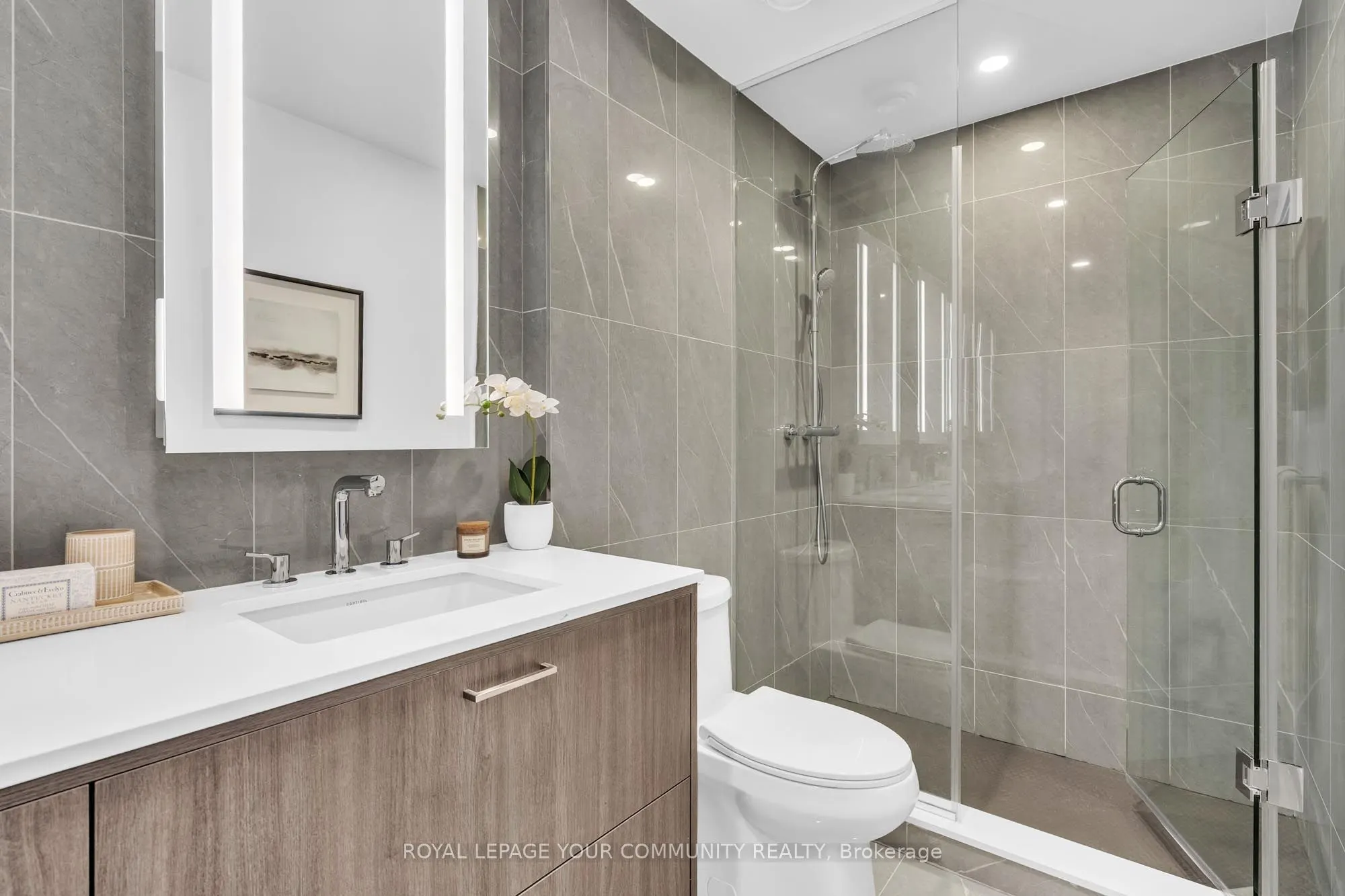 10 Inn on the Parc Drive, #101