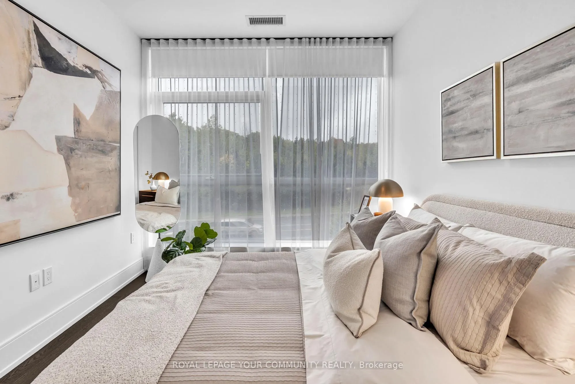 10 Inn on the Parc Drive, #101