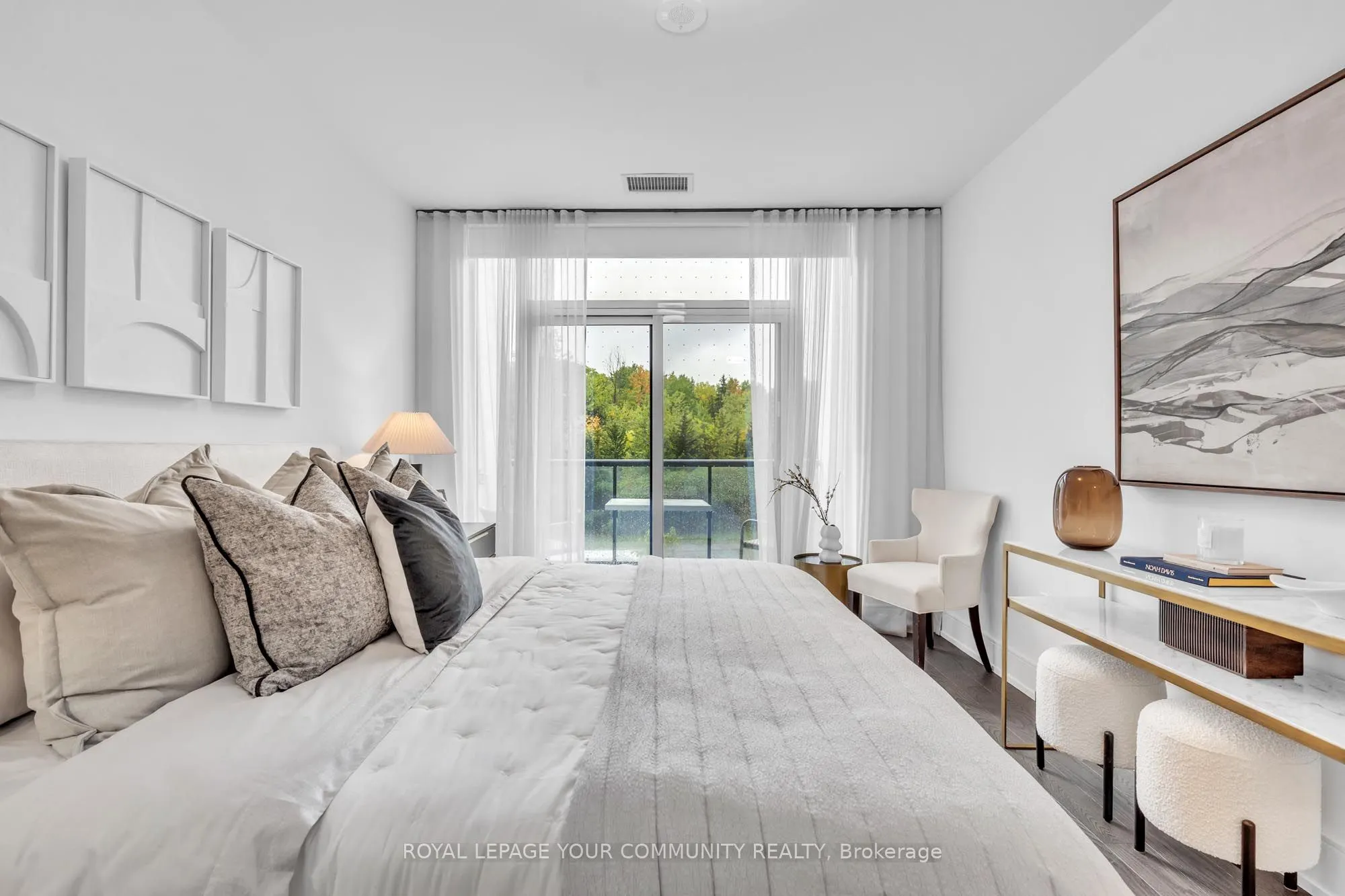 10 Inn on the Parc Drive, #101