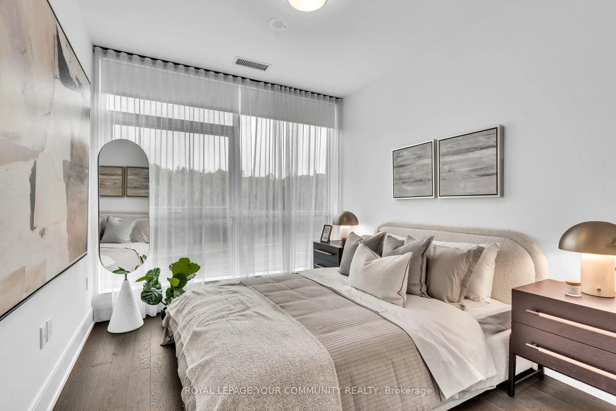 10 Inn on the Parc Drive, #101