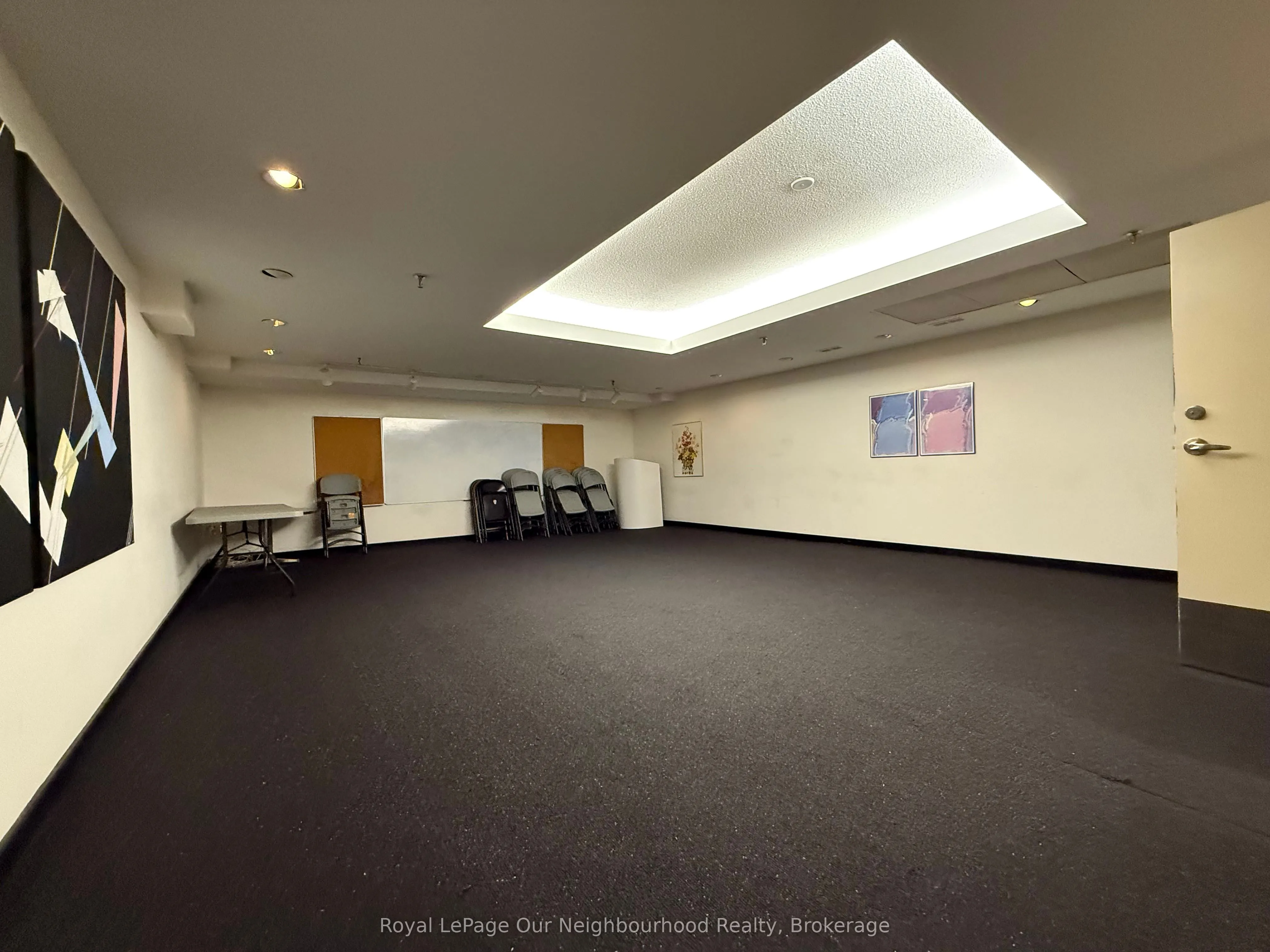 701 King Street W, #PH13
