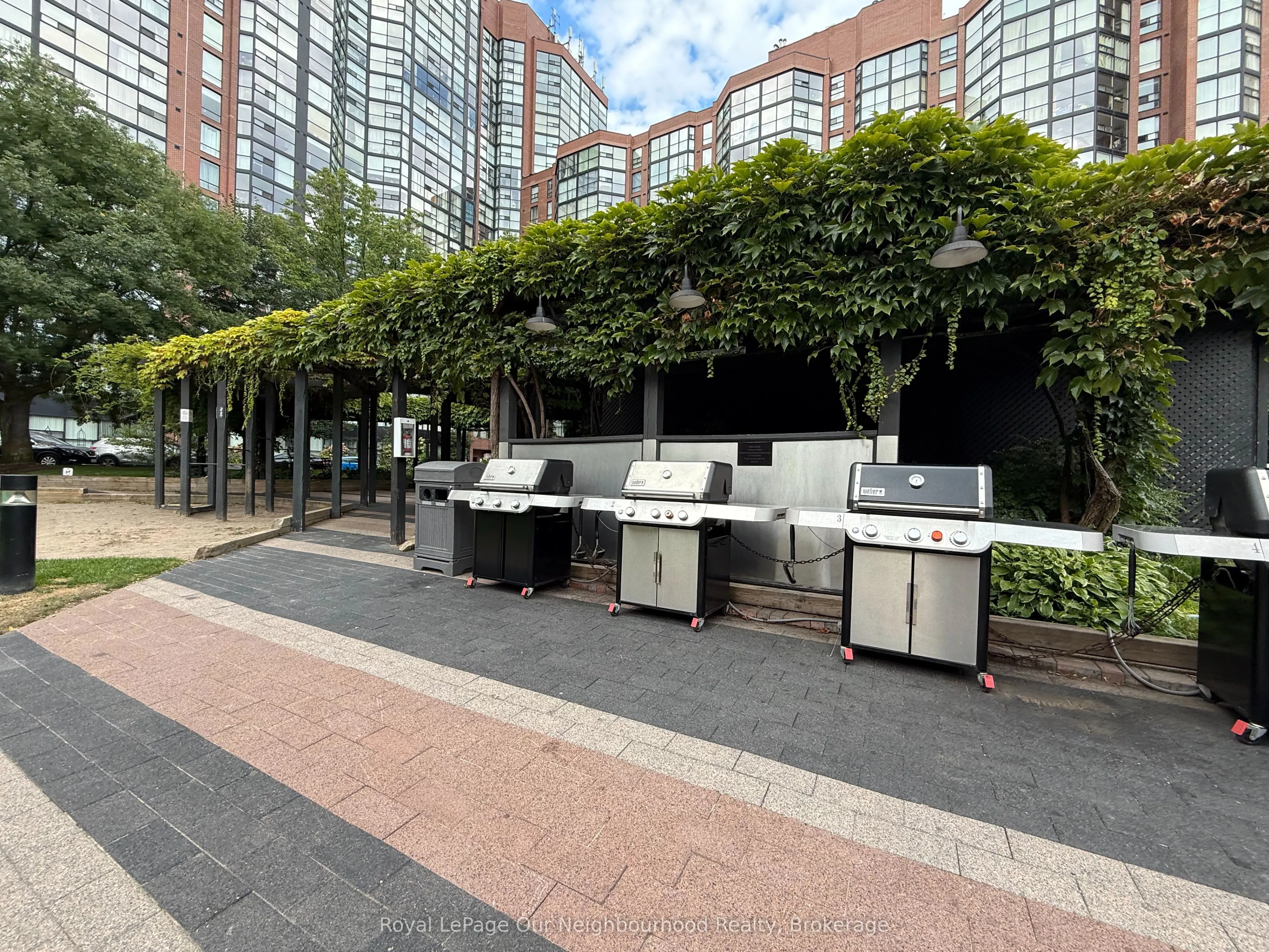 701 King Street W, #PH13