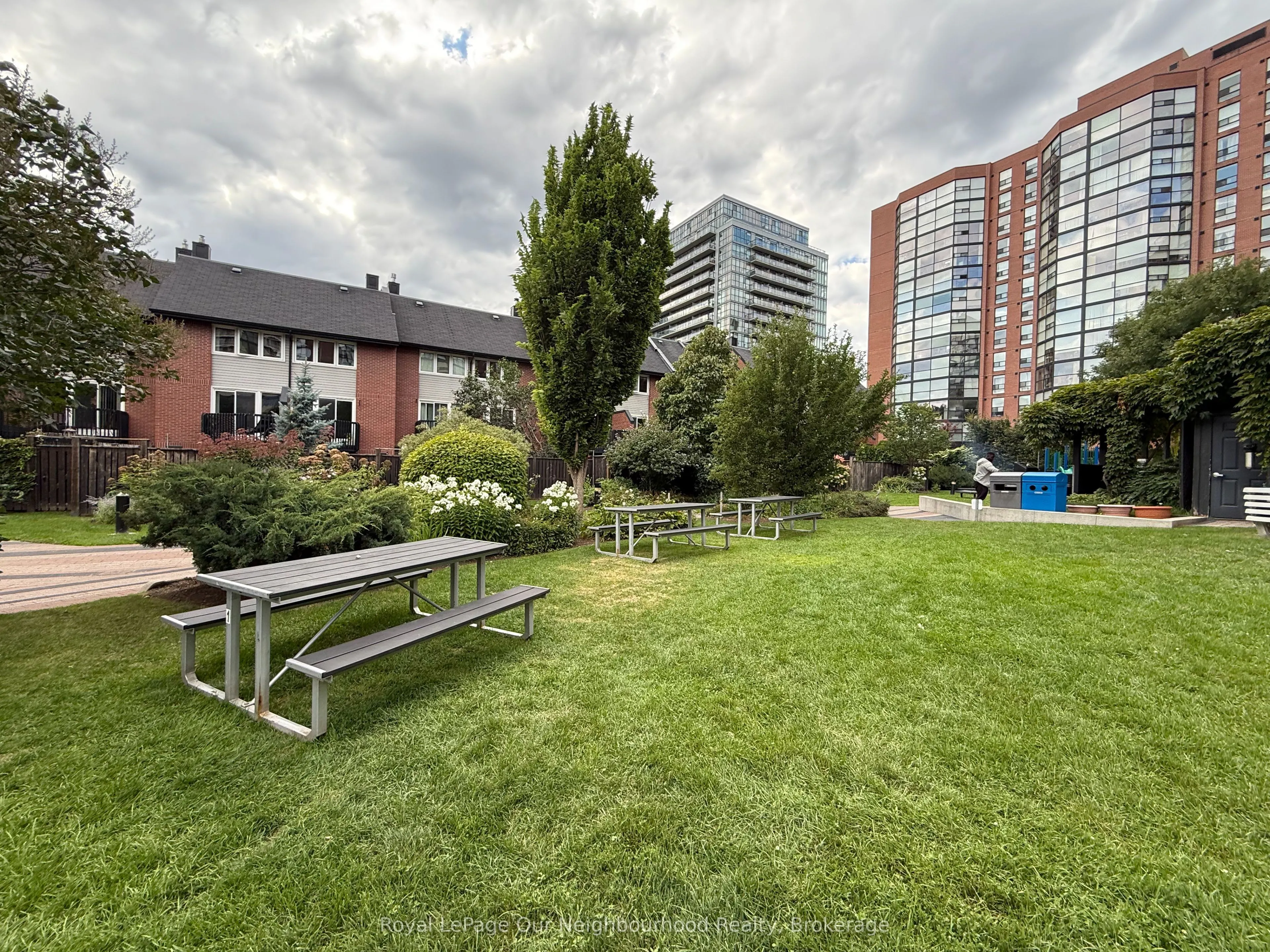 701 King Street W, #PH13