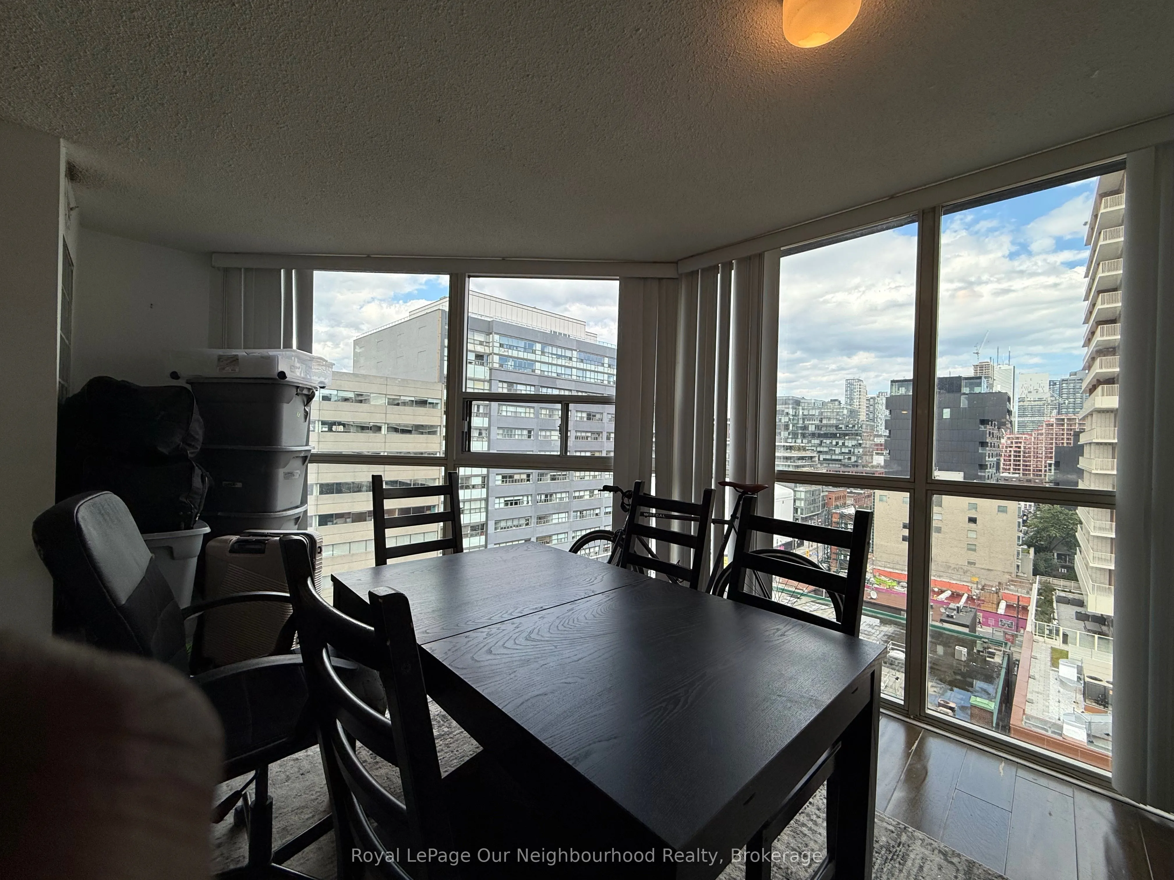 701 King Street W, #PH13