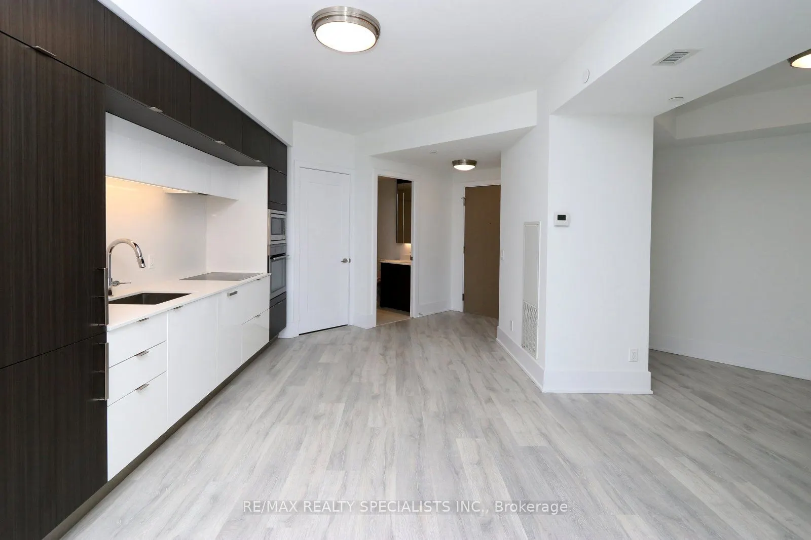 1 Edgewater Drive, #313