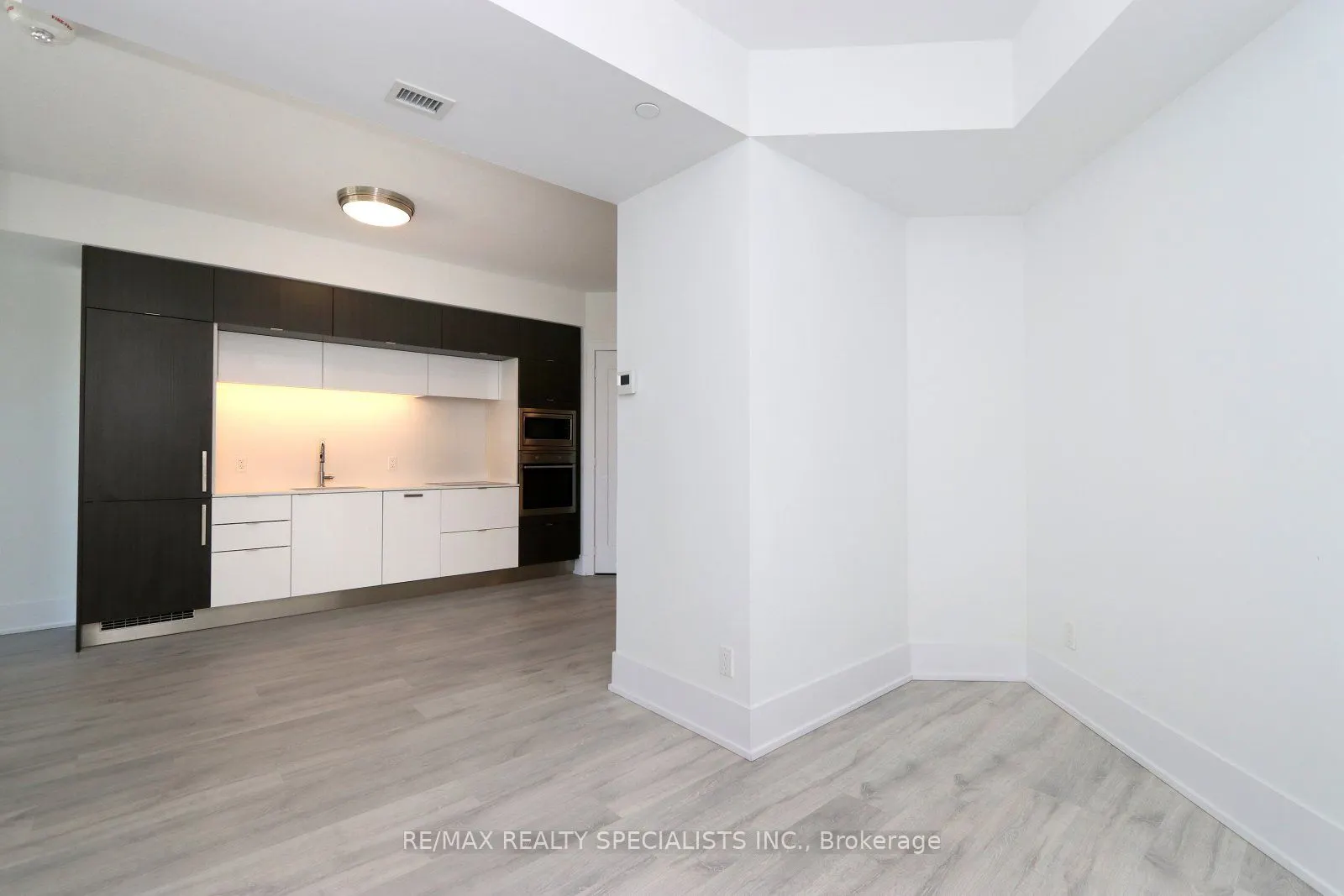 1 Edgewater Drive, #313