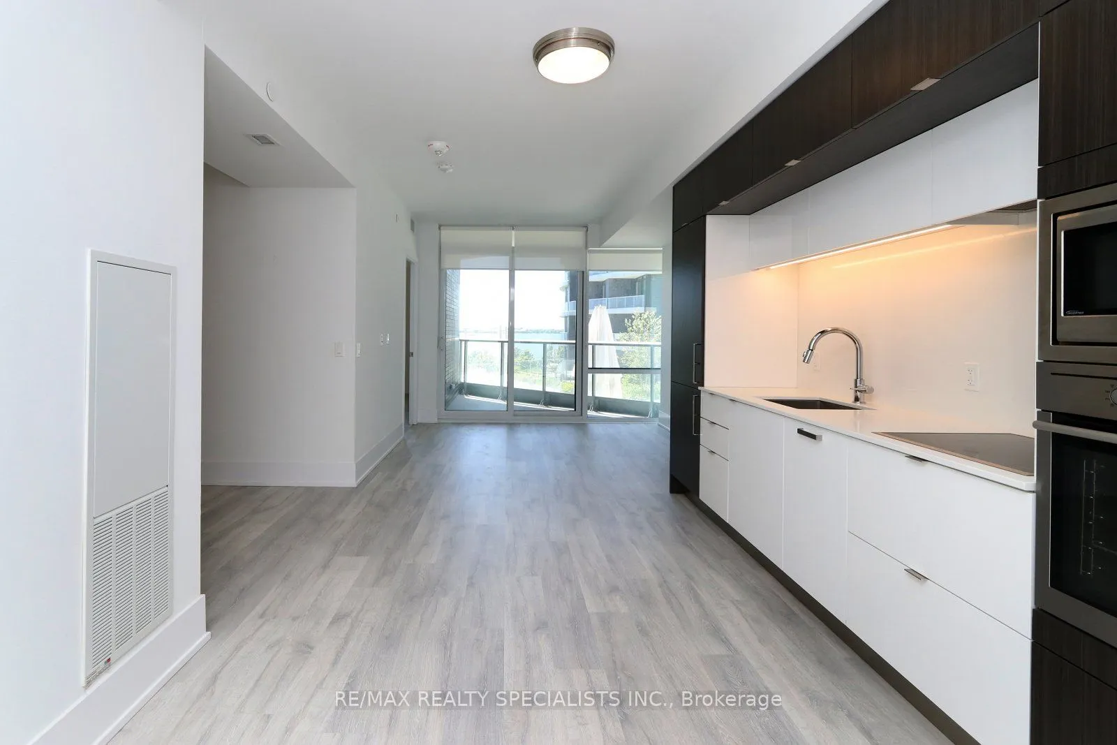 1 Edgewater Drive, #313