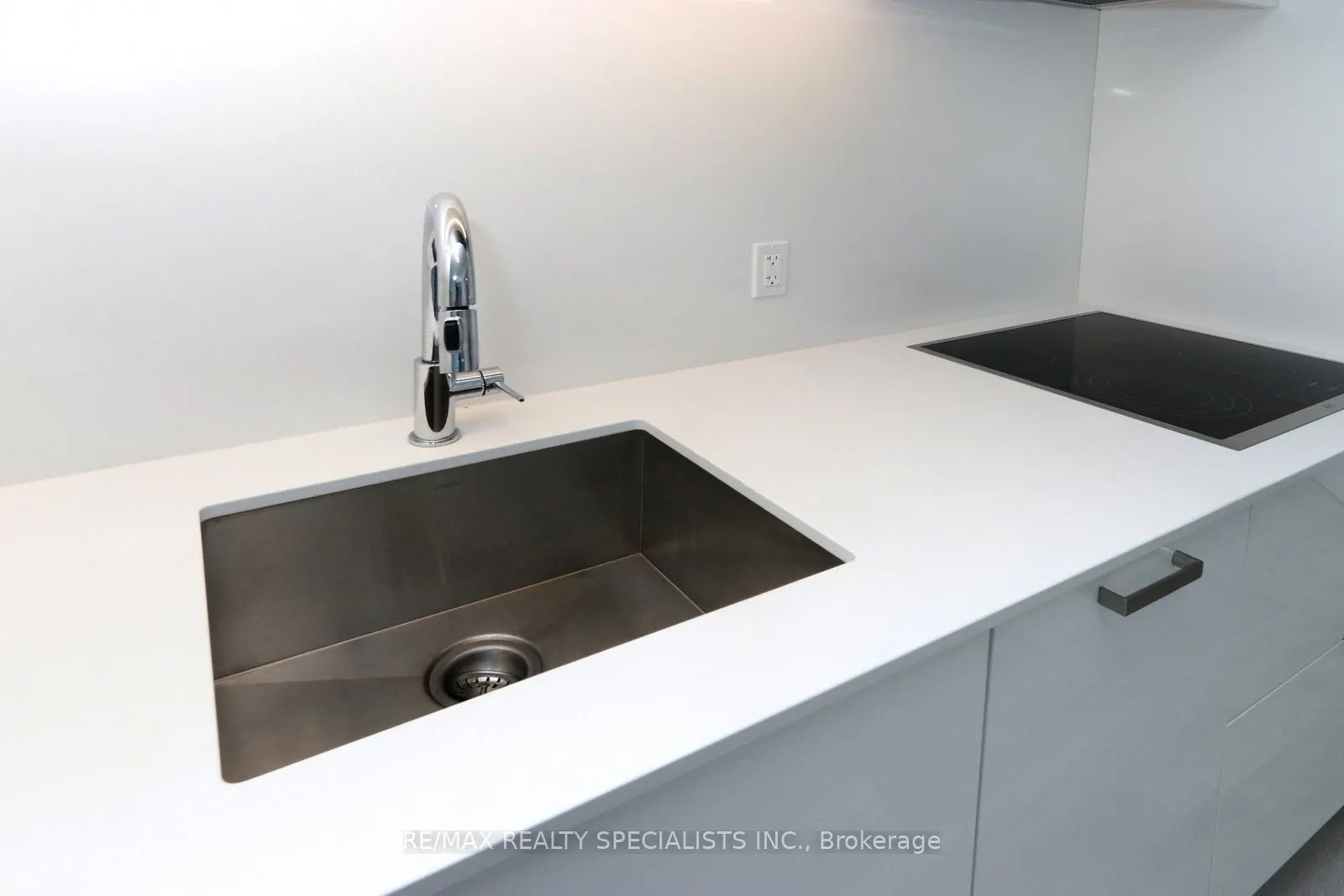 1 Edgewater Drive, #313