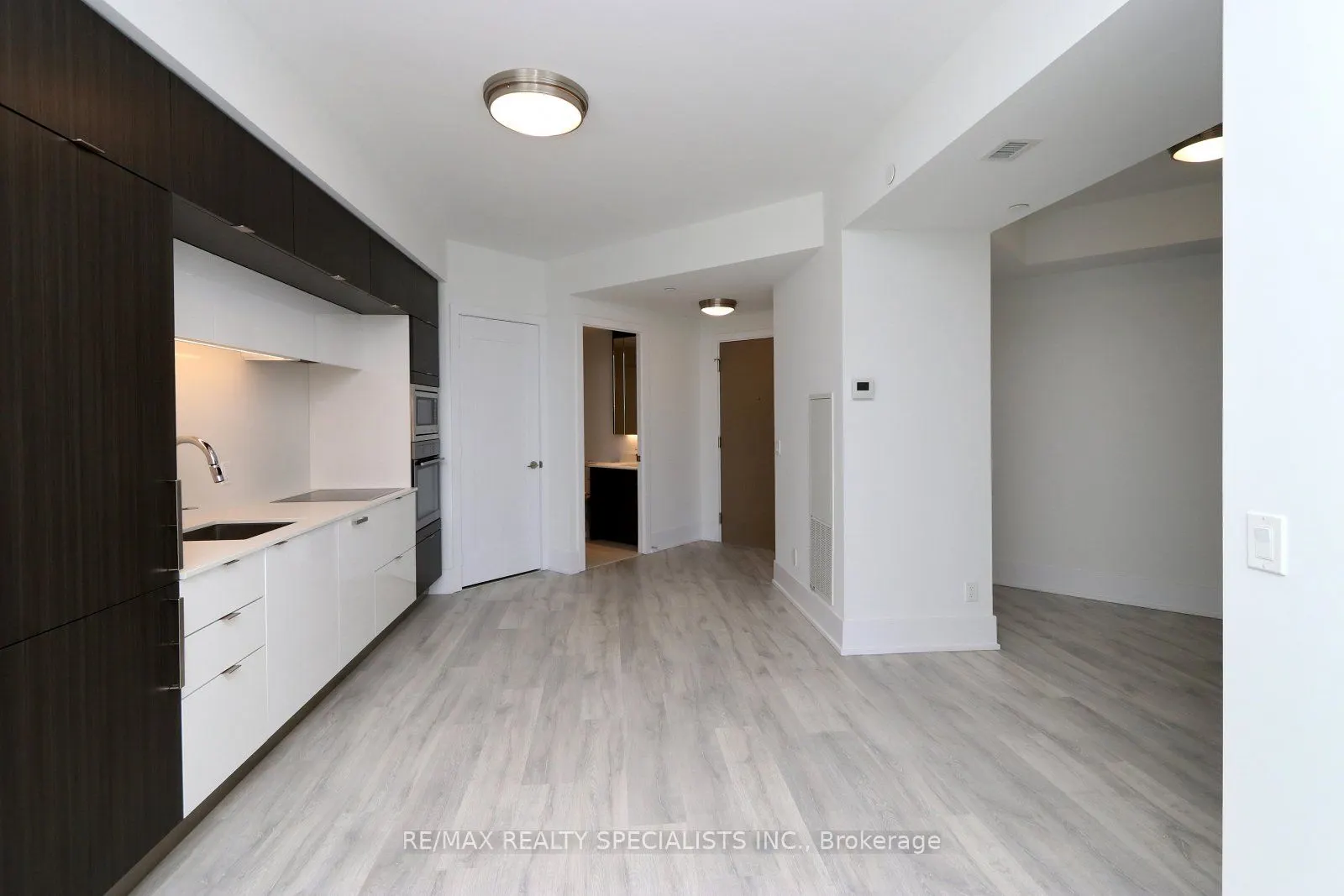 1 Edgewater Drive, #313