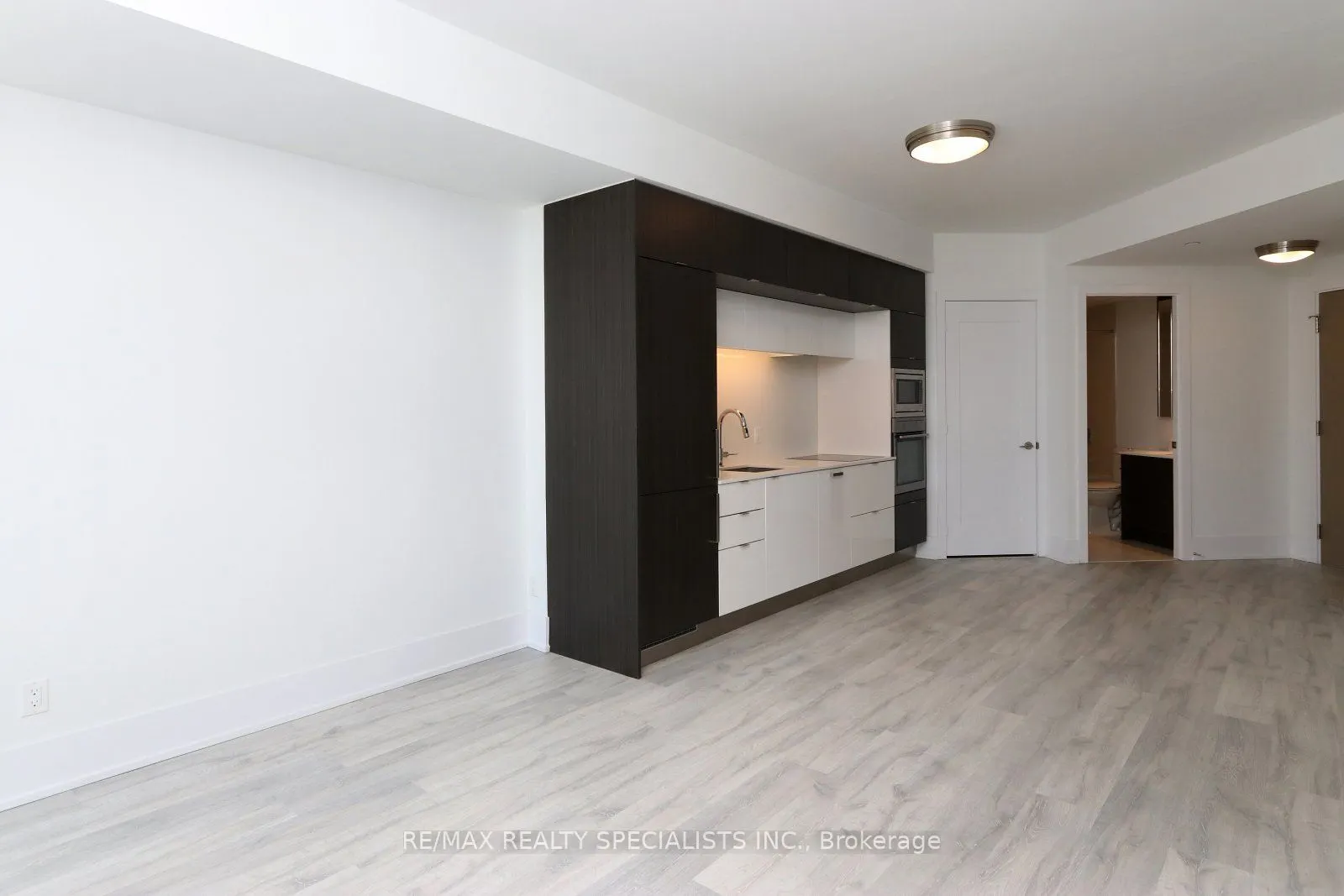 1 Edgewater Drive, #313