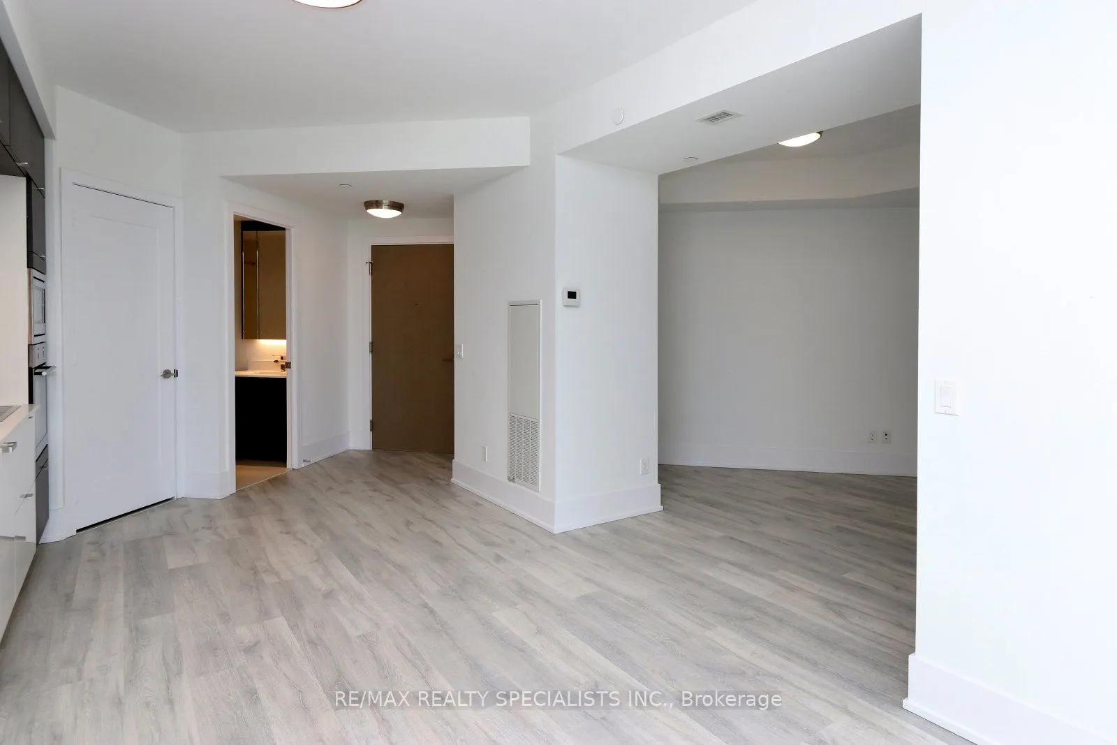 1 Edgewater Drive, #313