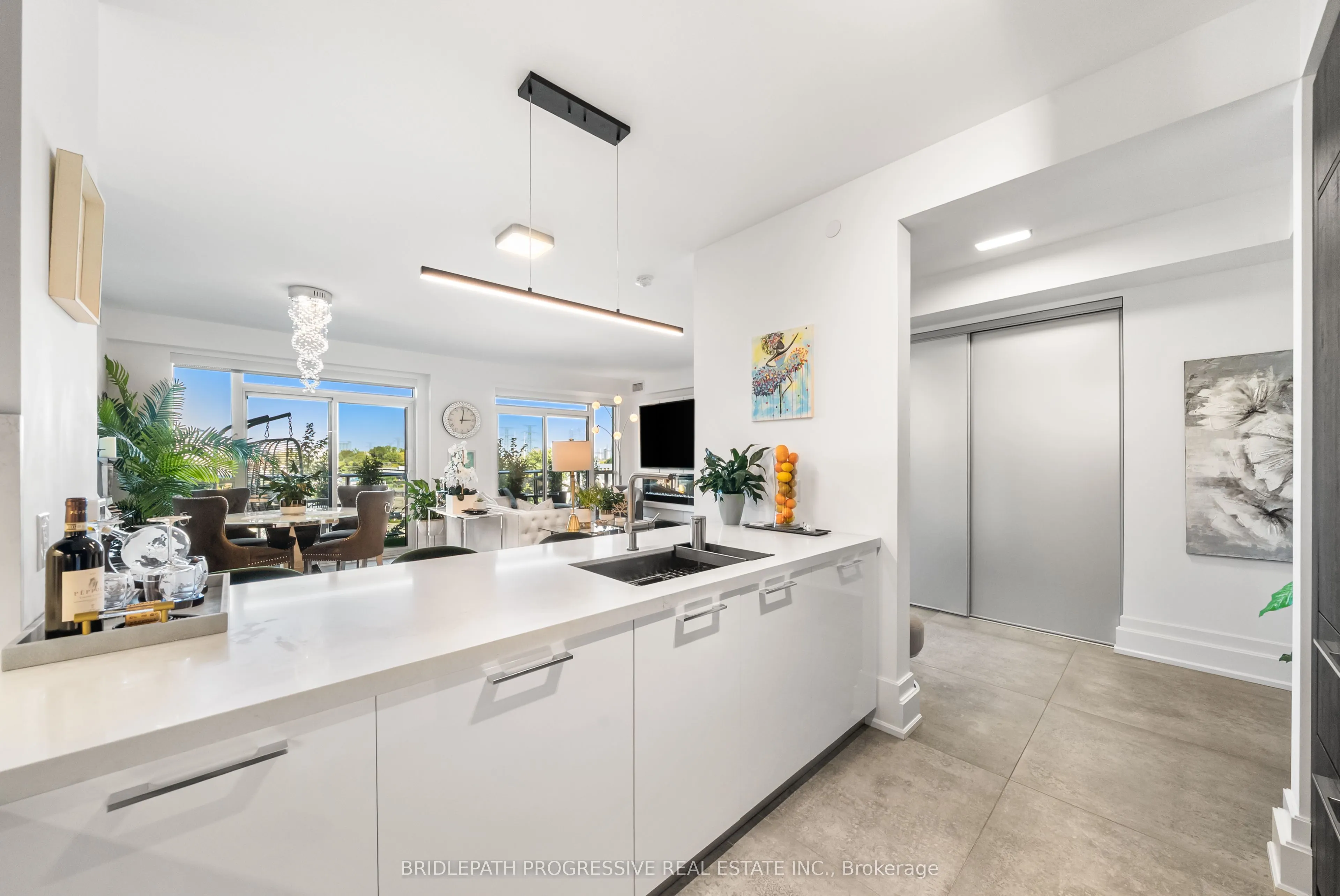 3 Southvale Drive, #303