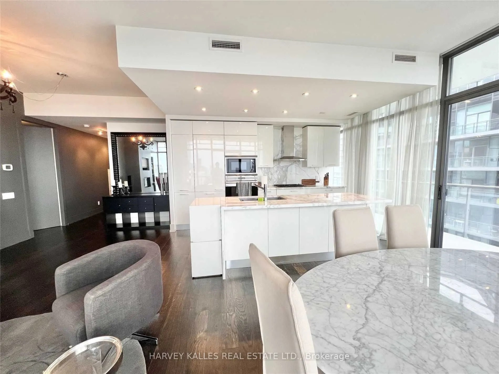 33 Charles Street, #4502