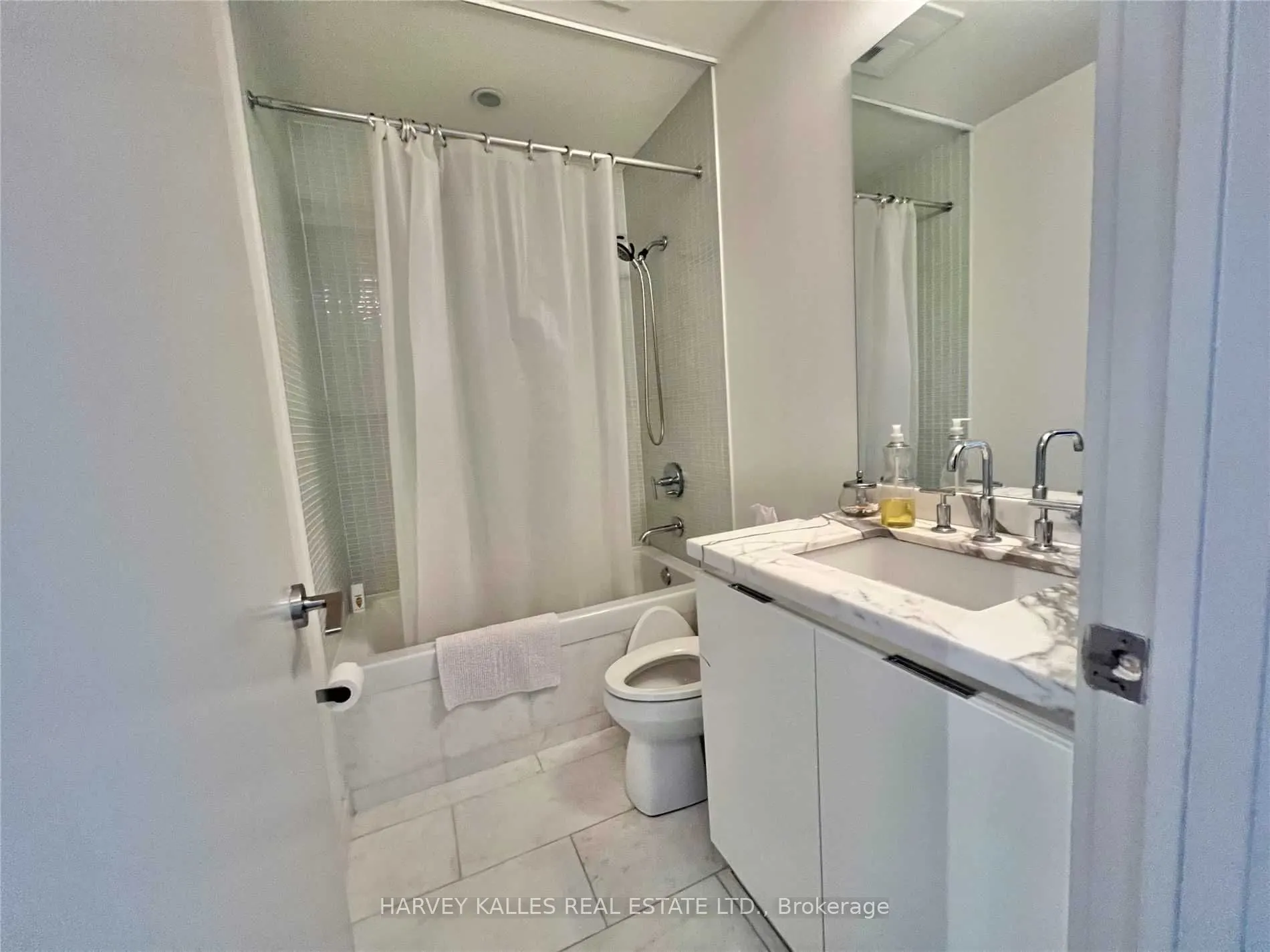 33 Charles Street, #4502