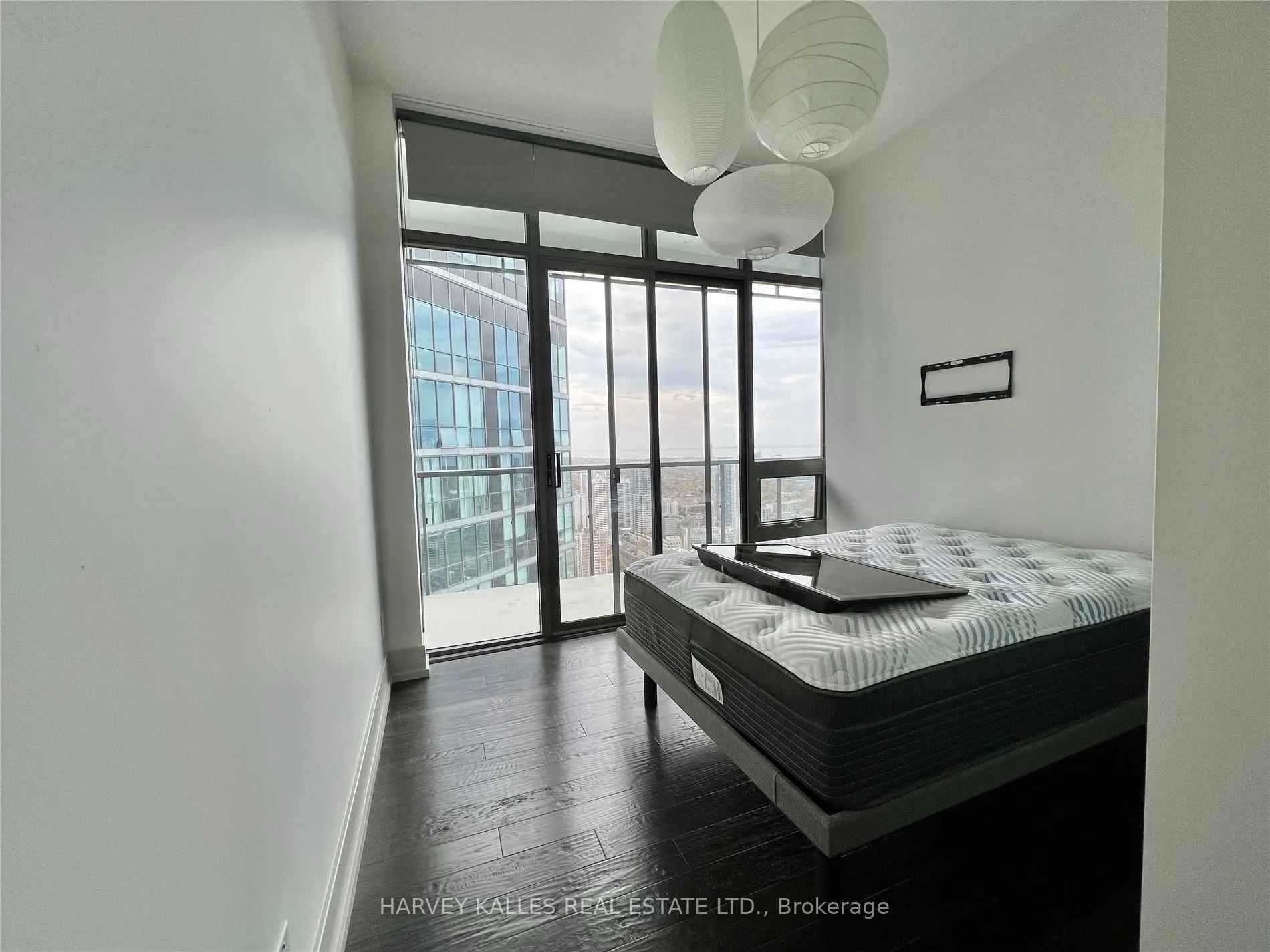 33 Charles Street, #4502