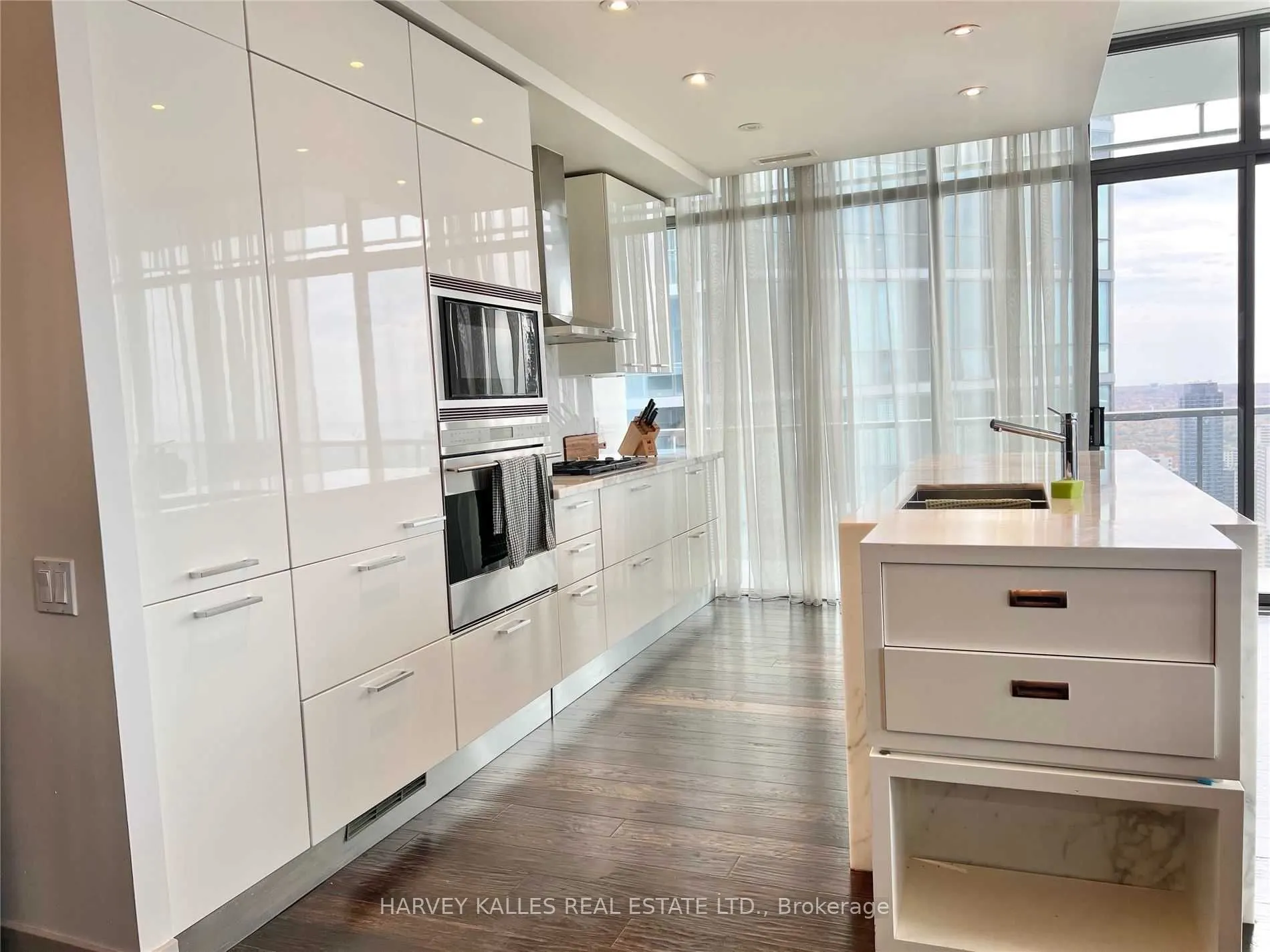 33 Charles Street, #4502