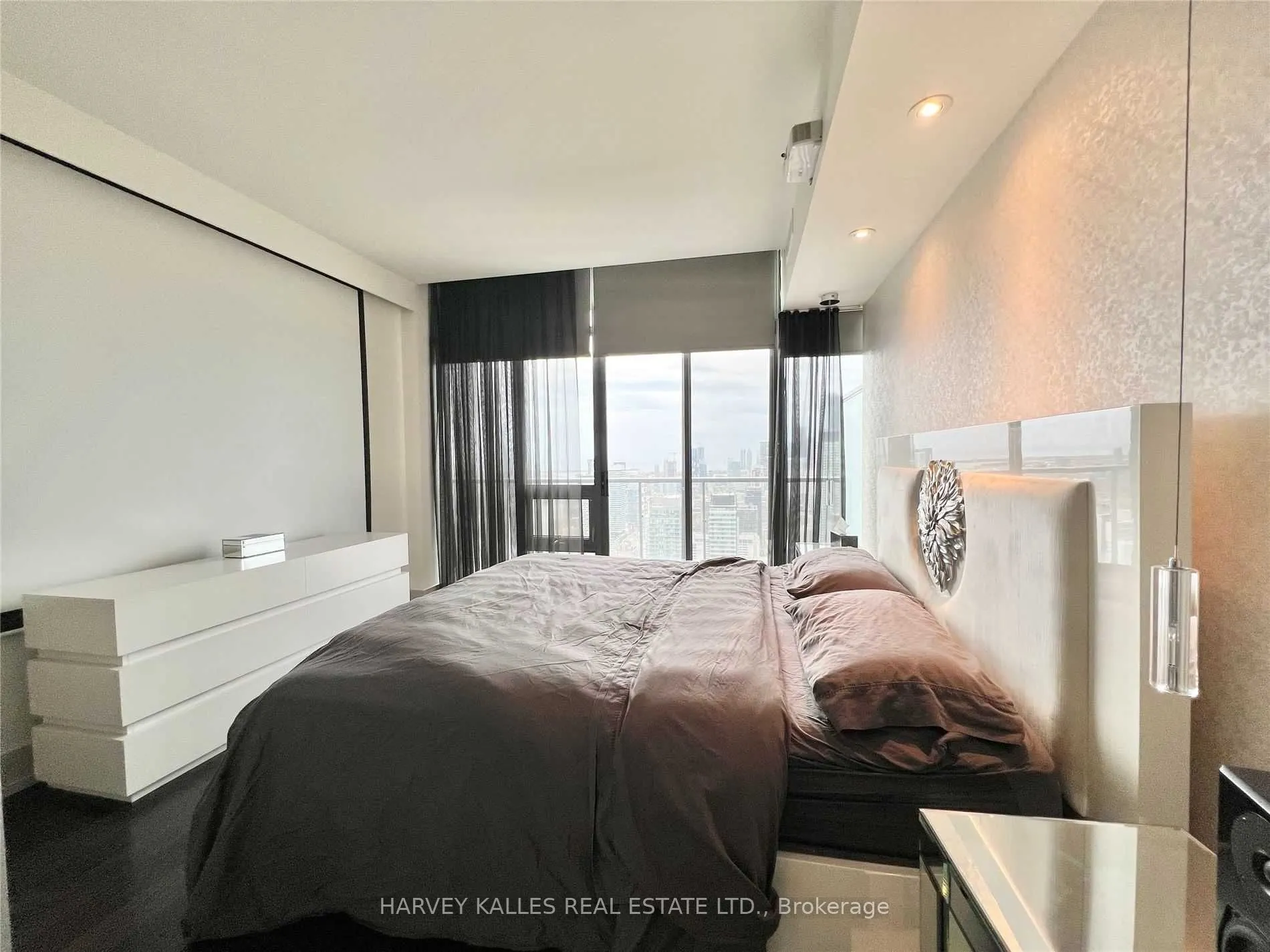 33 Charles Street, #4502