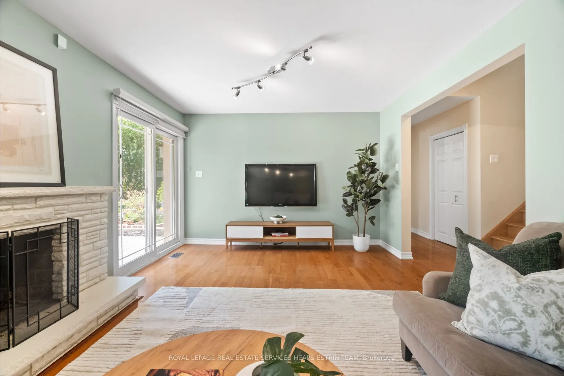 73 Owen Boulevard