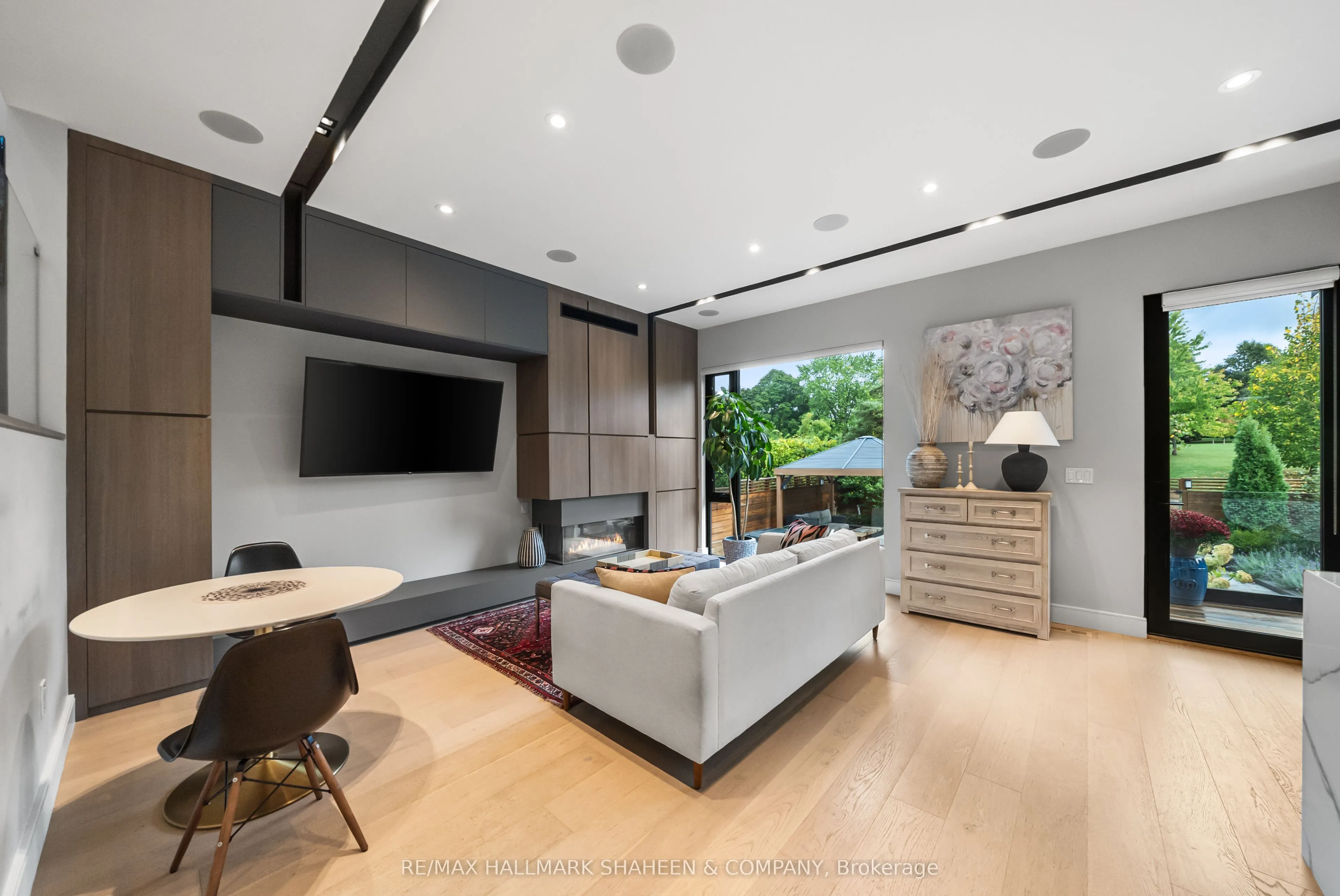 67 Clansman Boulevard