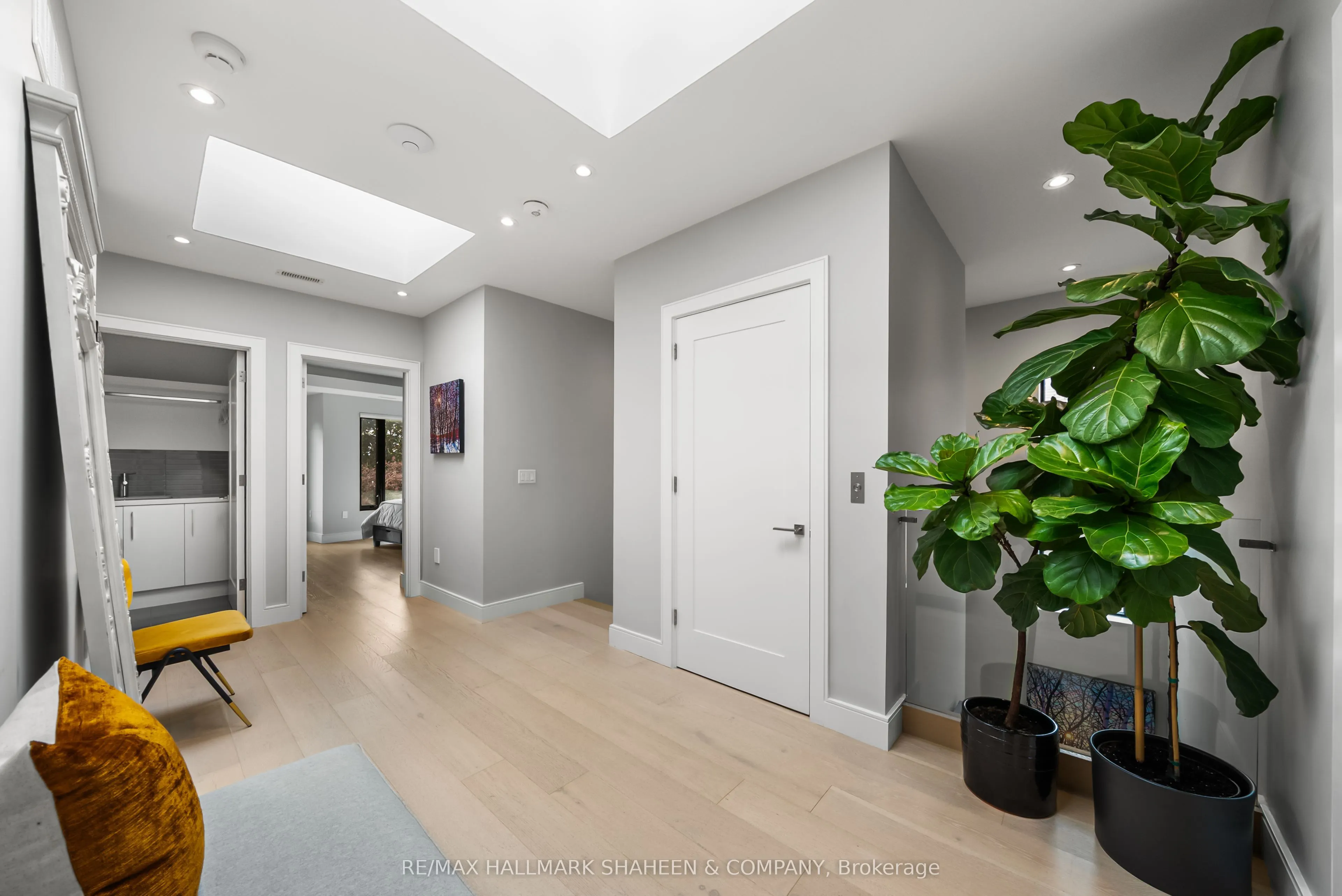 67 Clansman Boulevard