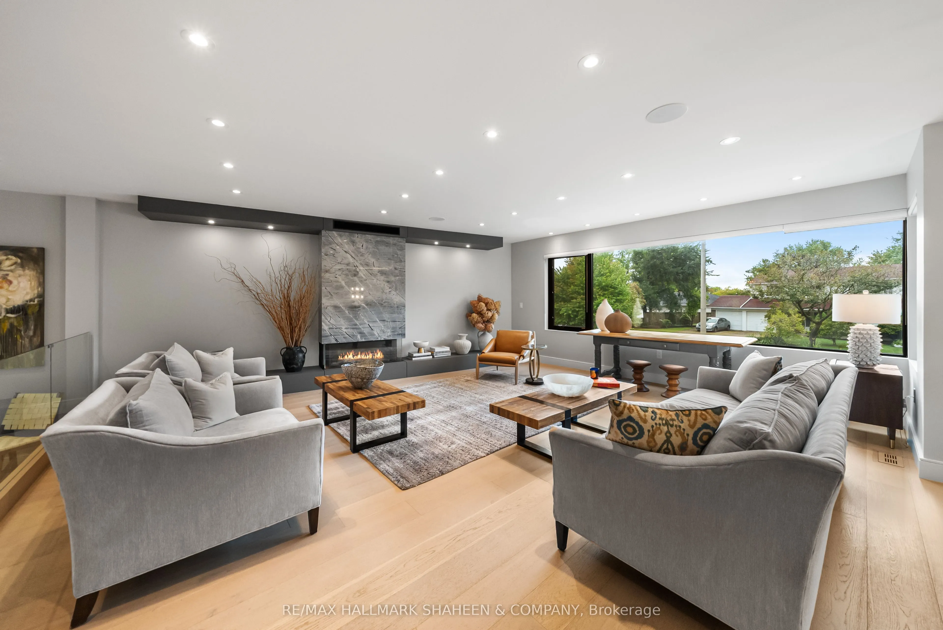 67 Clansman Boulevard