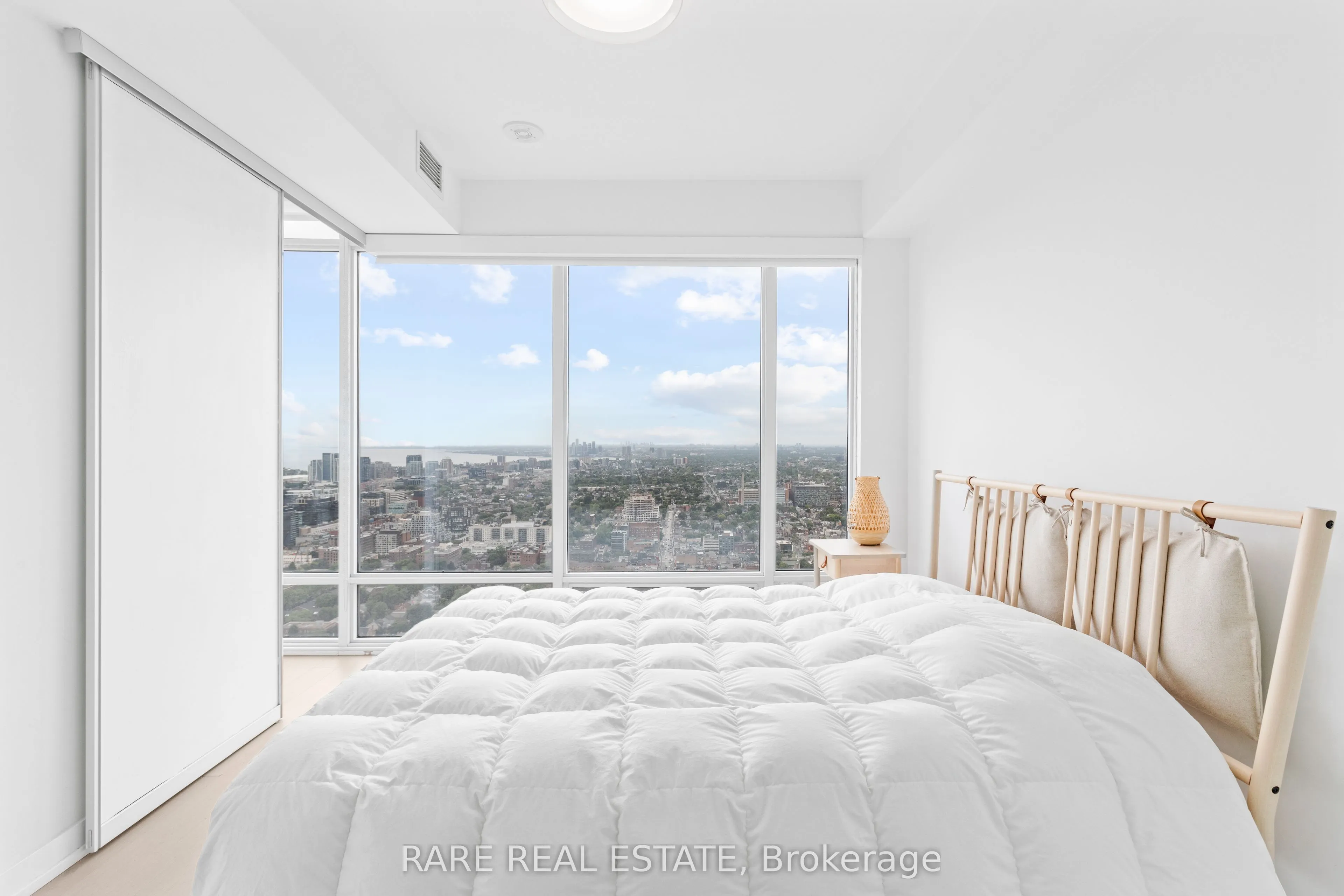 488 University Avenue, #3910