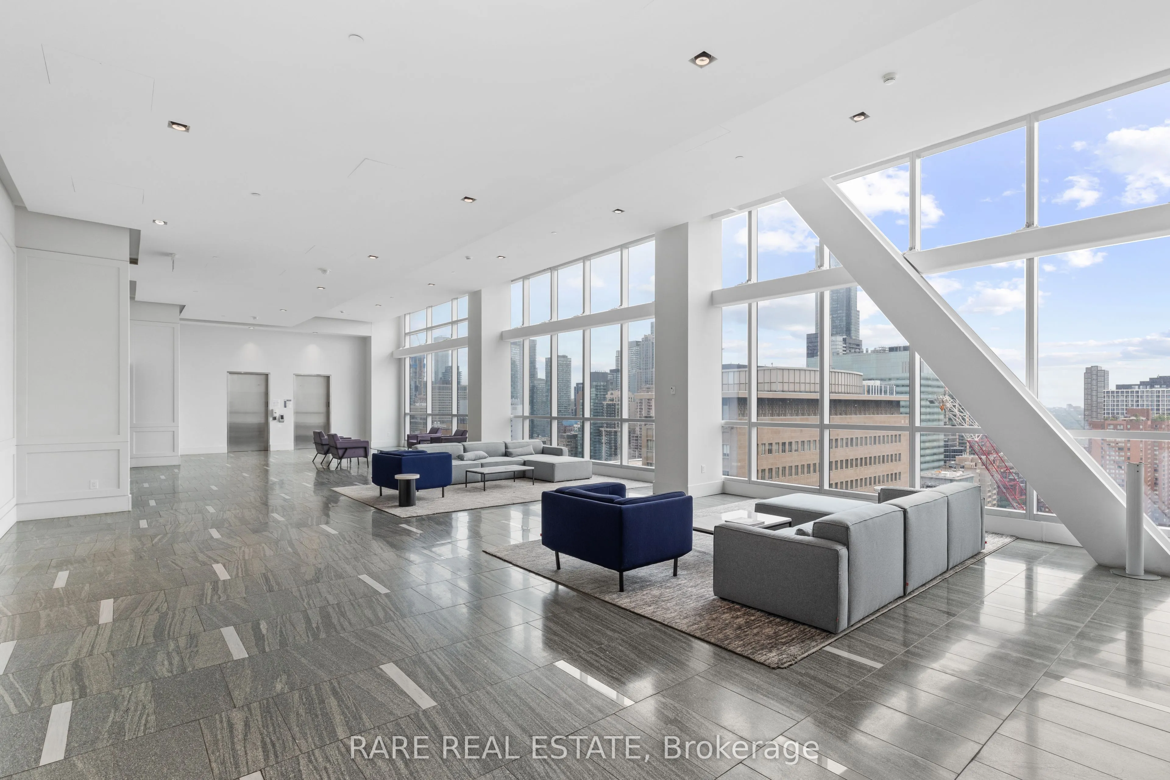 488 University Avenue, #3910