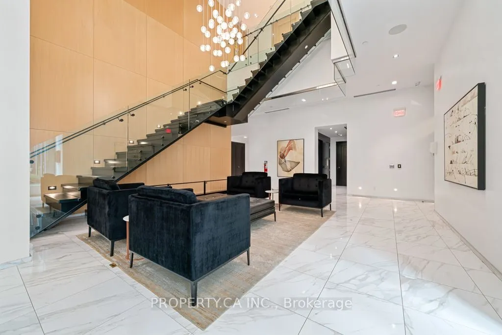 101 Erskine Avenue, #2110