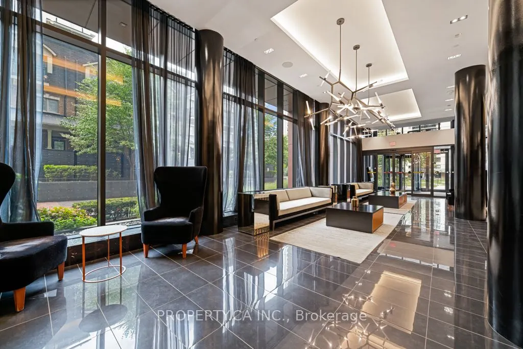101 Erskine Avenue, #2110