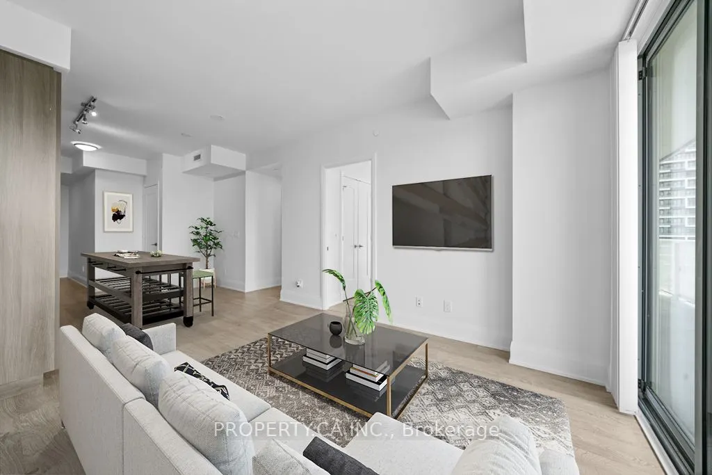 101 Erskine Avenue, #2110