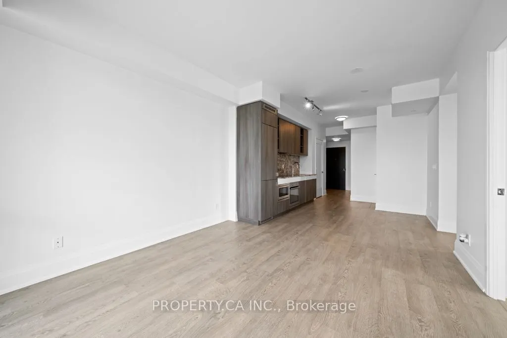 101 Erskine Avenue, #2110