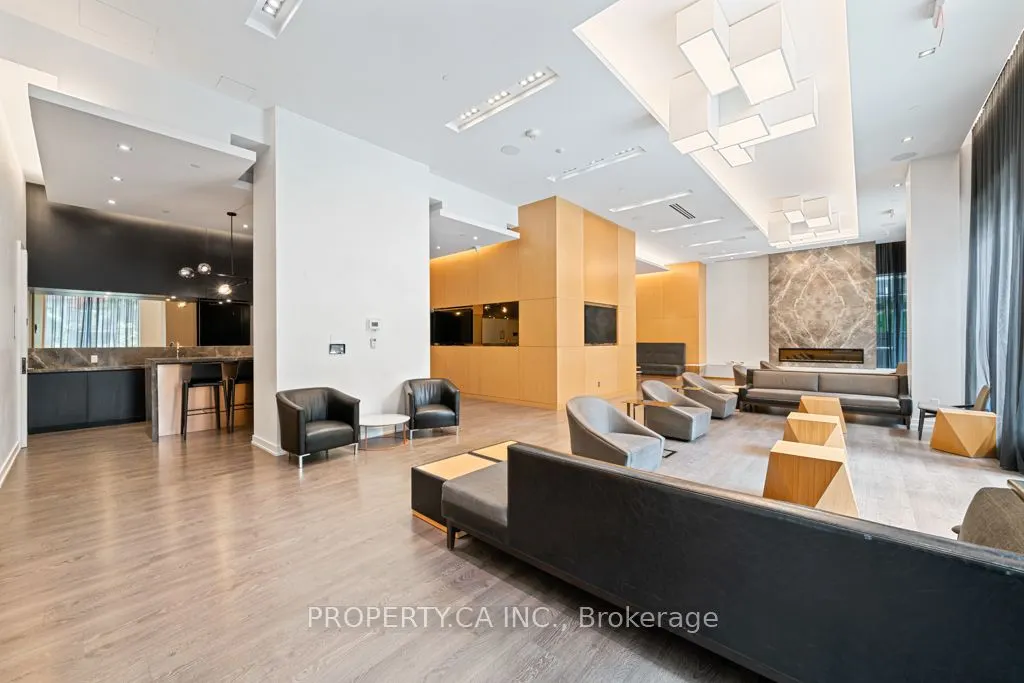 101 Erskine Avenue, #2110