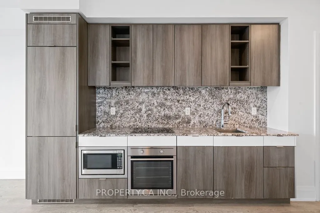 101 Erskine Avenue, #2110