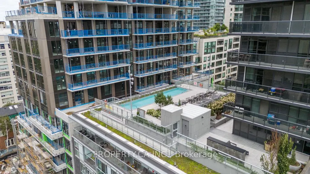 101 Erskine Avenue, #2110