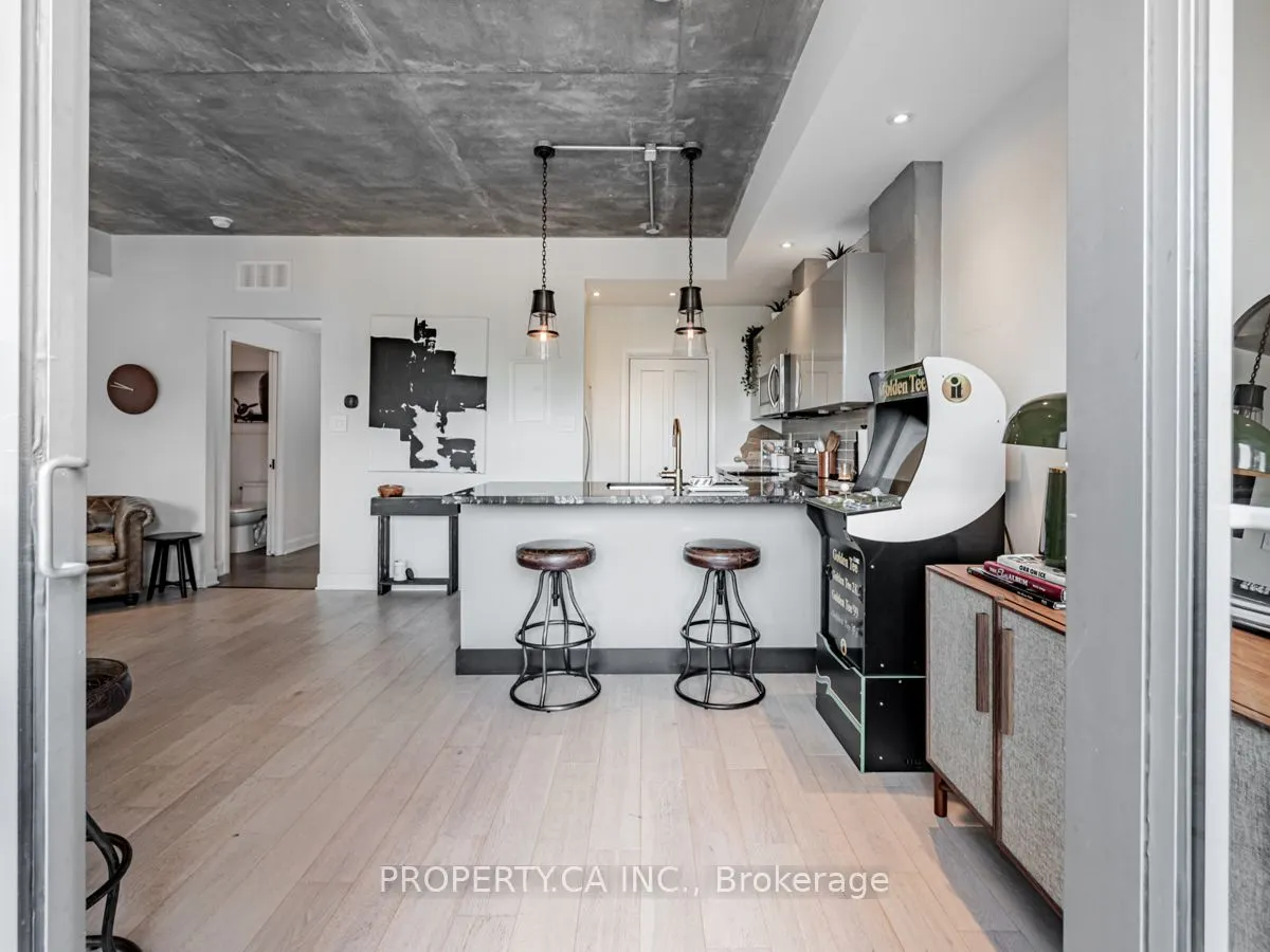 550 Front Street W