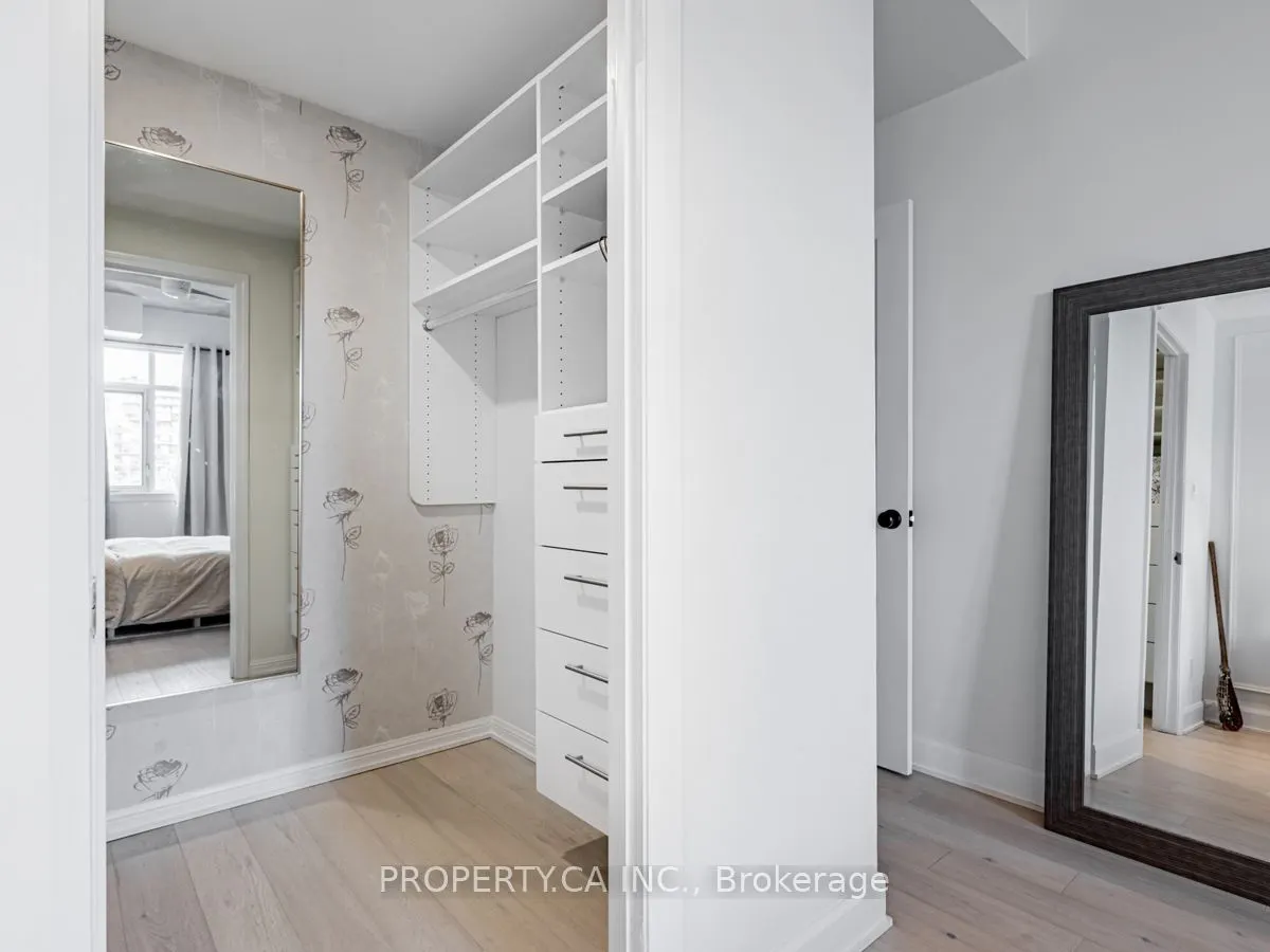 550 Front Street W