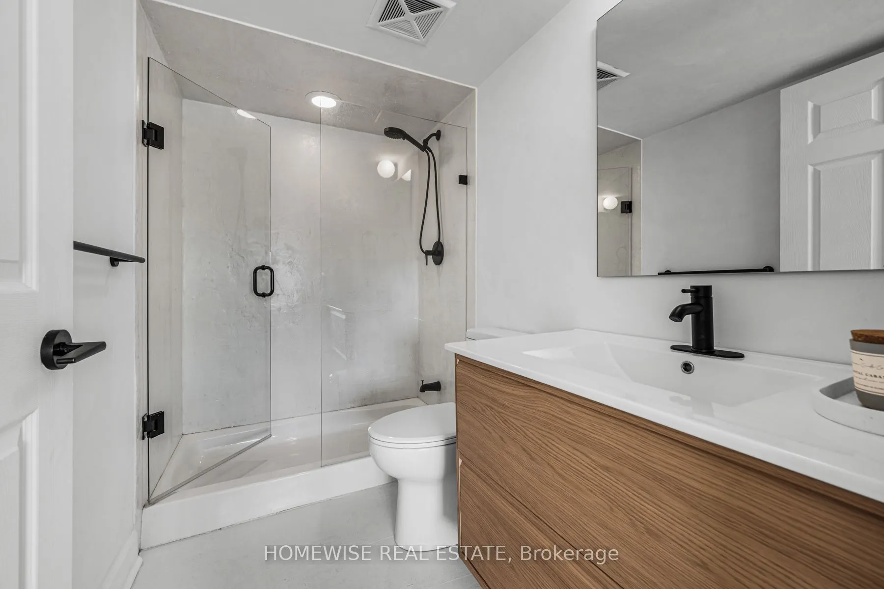 1369 Bloor Street W, #404