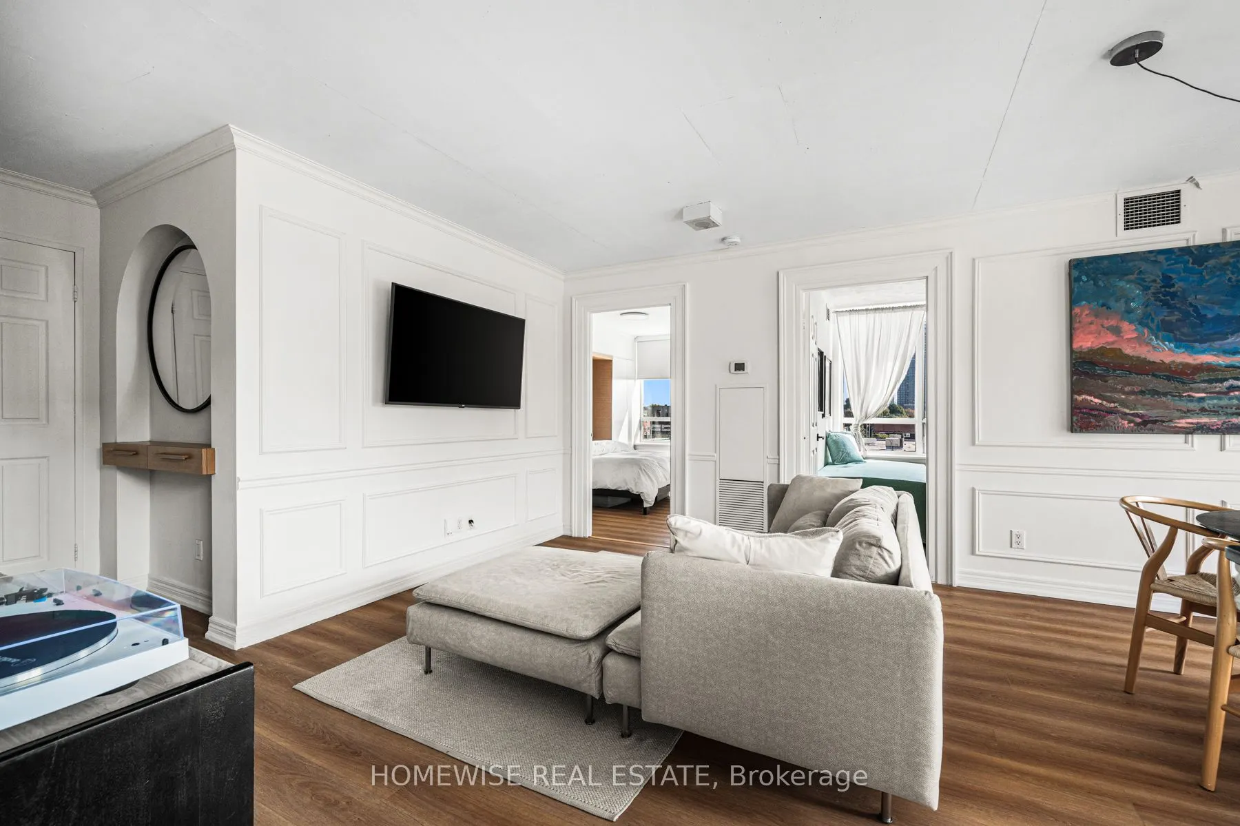 1369 Bloor Street W, #404
