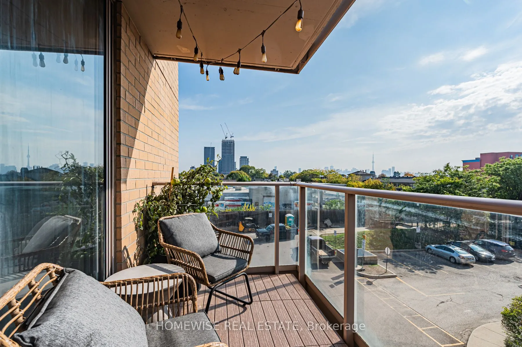 1369 Bloor Street W, #404