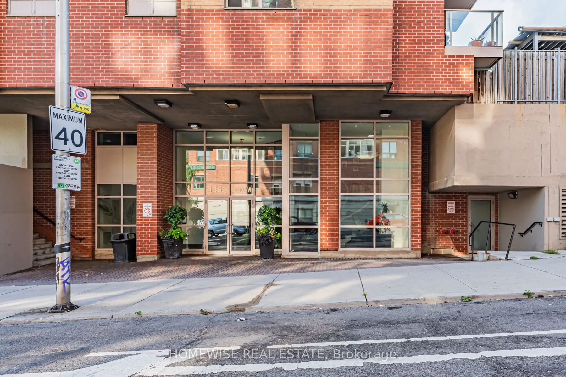 1369 Bloor Street W, #404