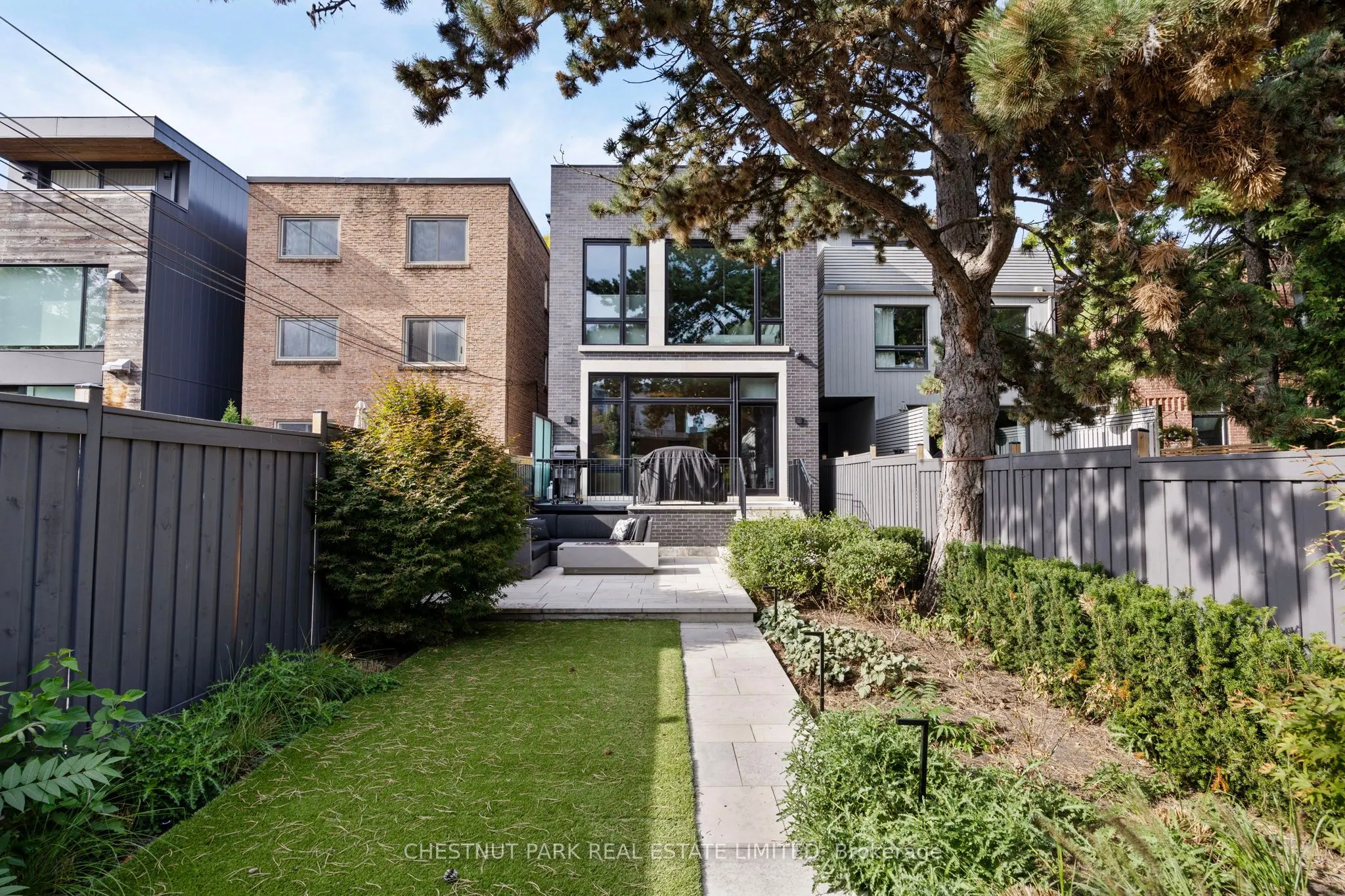 43 Summerhill Avenue