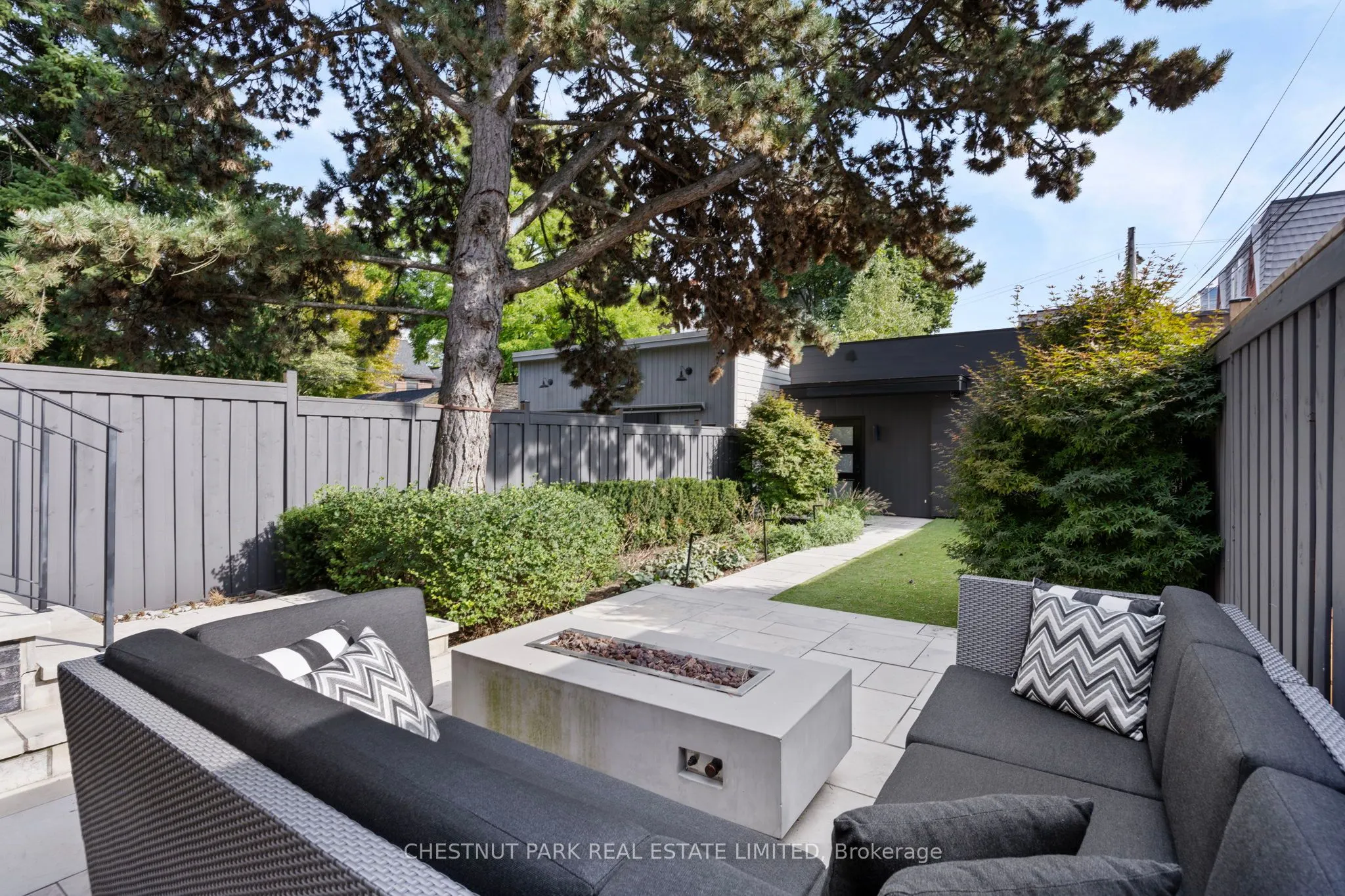 43 Summerhill Avenue