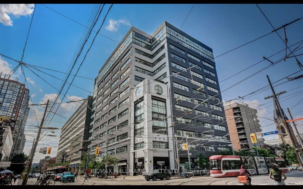 700 King Street W, #216