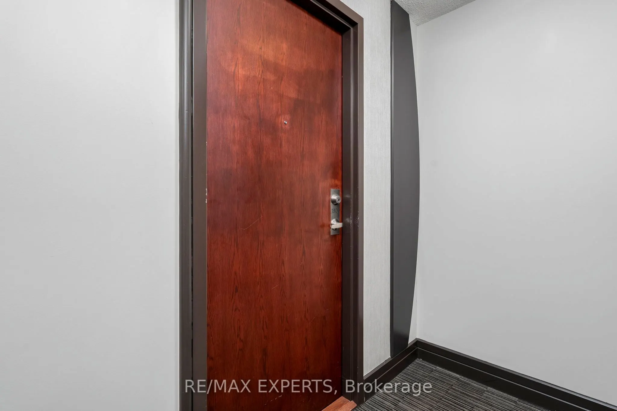 18 Harrison Garden Boulevard, #1801