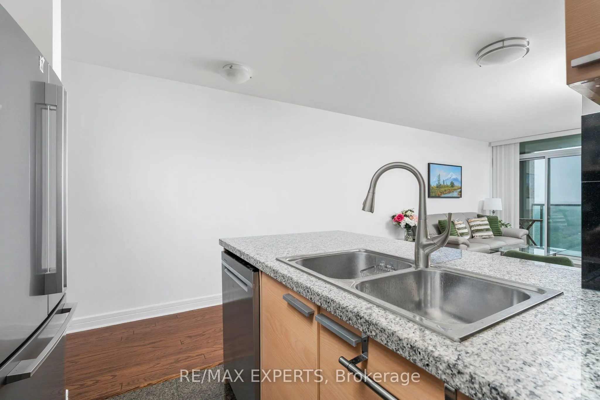 18 Harrison Garden Boulevard, #1801