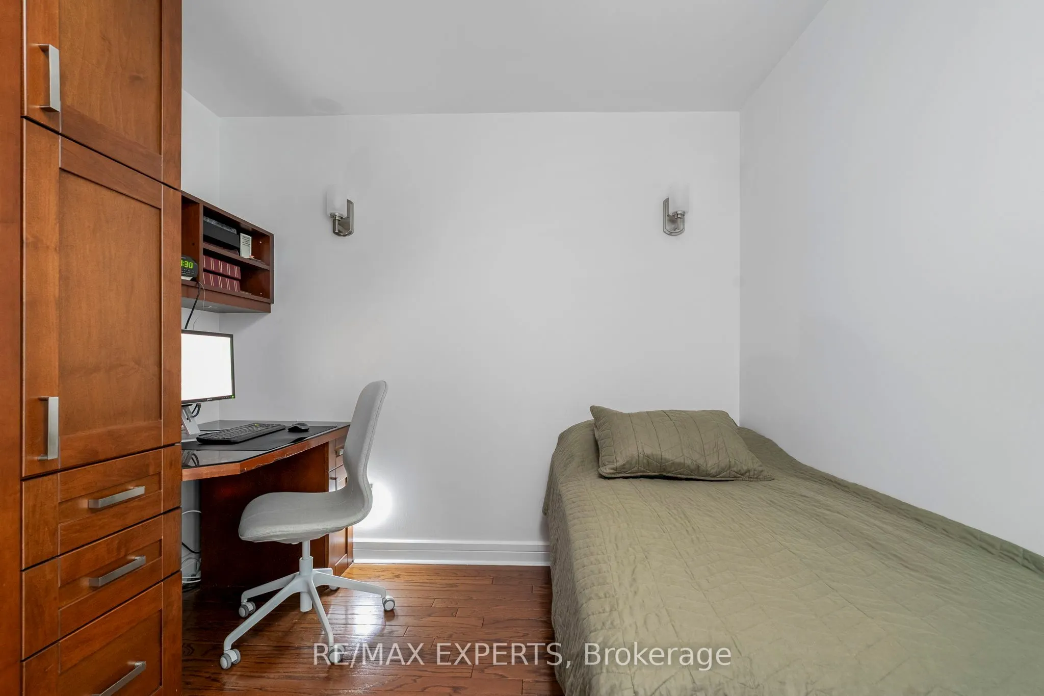 18 Harrison Garden Boulevard, #1801