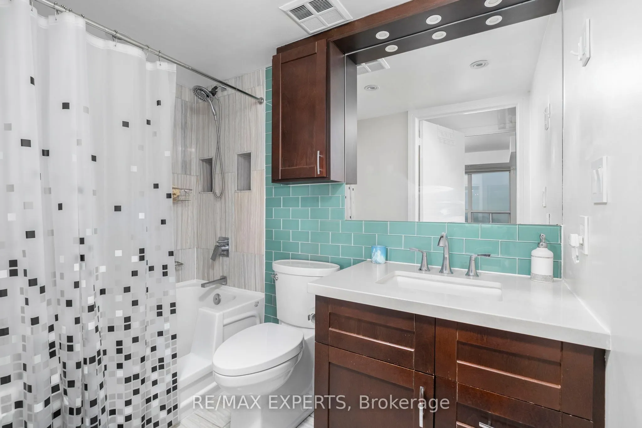 18 Harrison Garden Boulevard, #1801